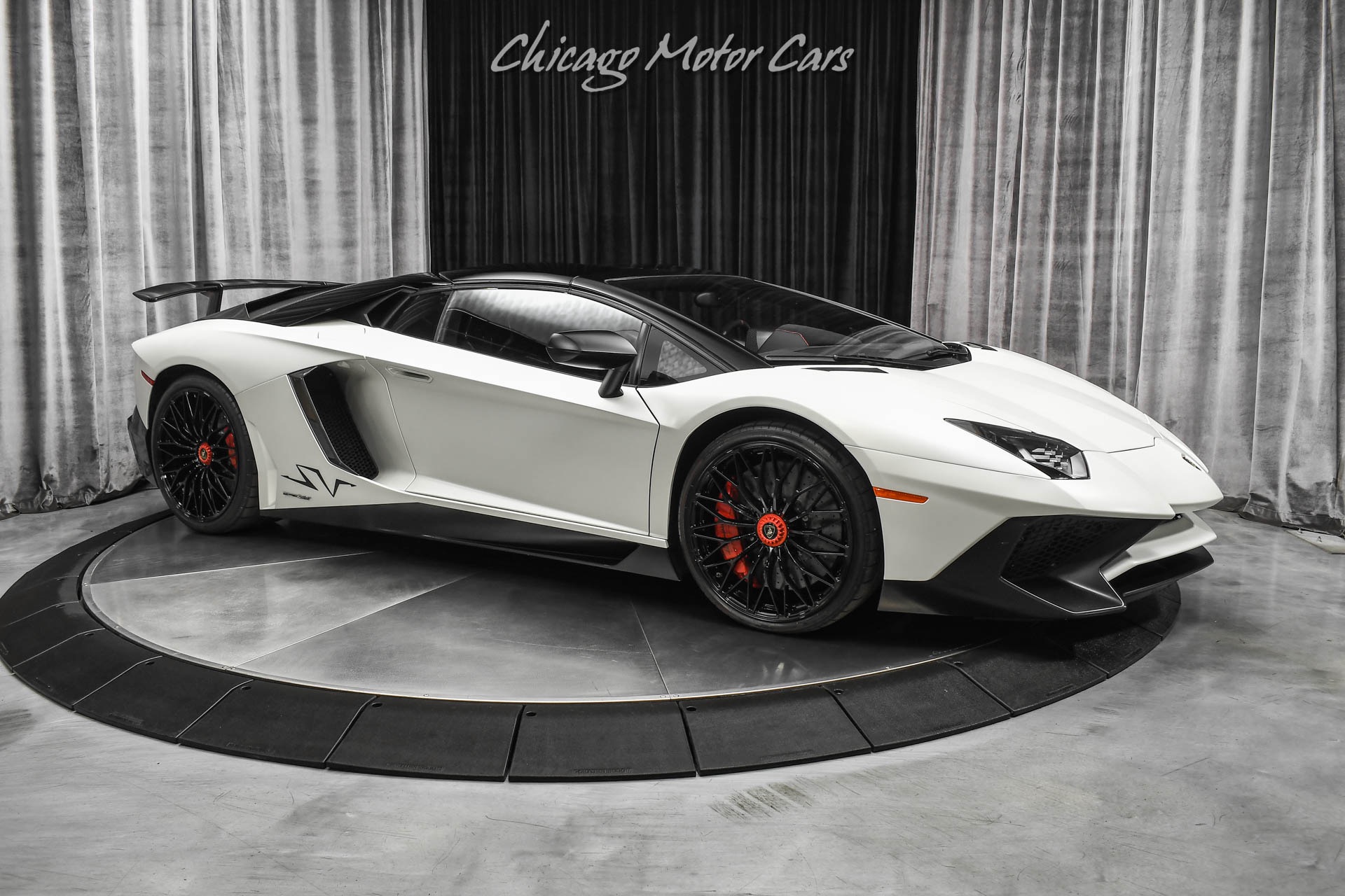 2016 Lamborghini Aventador