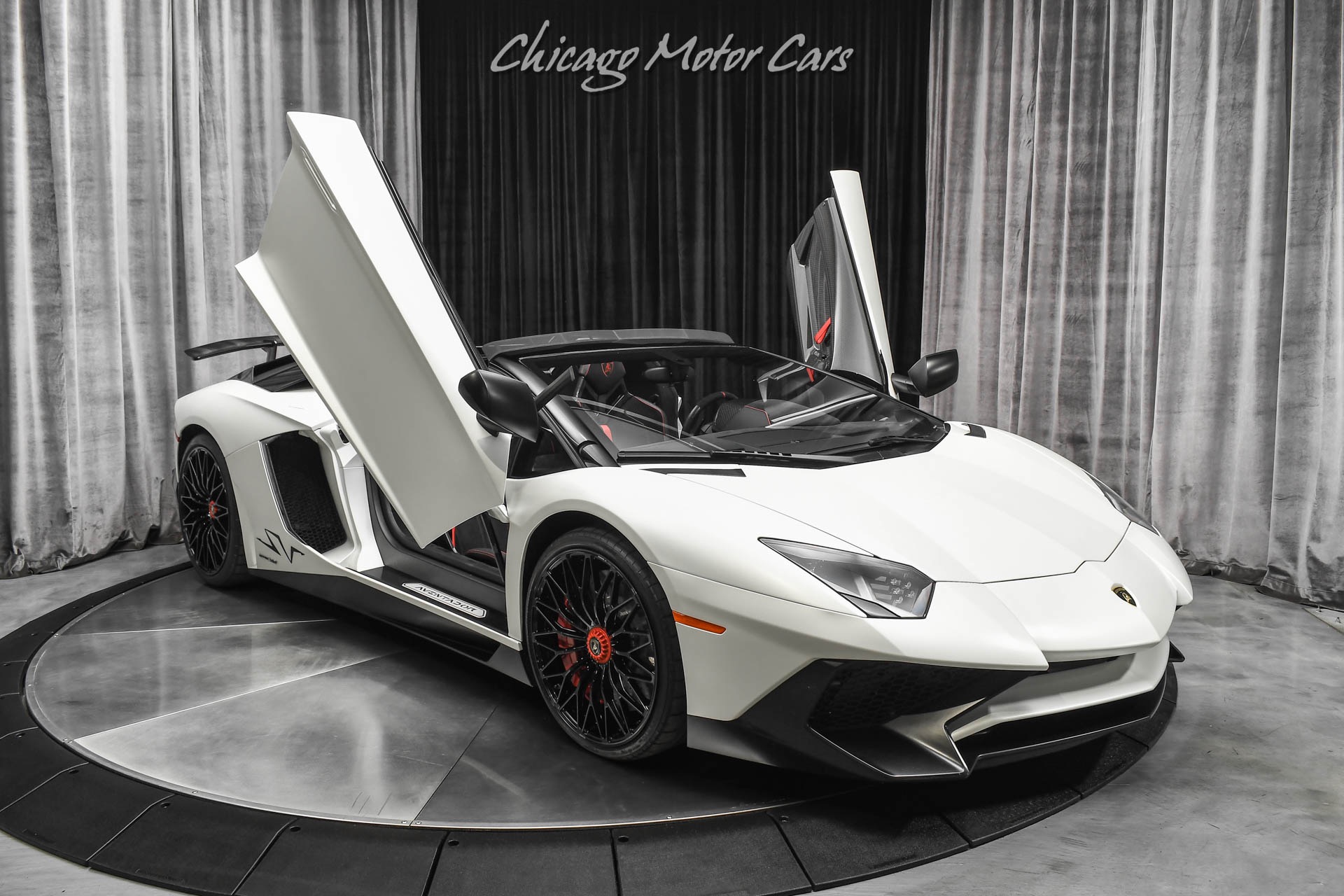 2016 Lamborghini Aventador