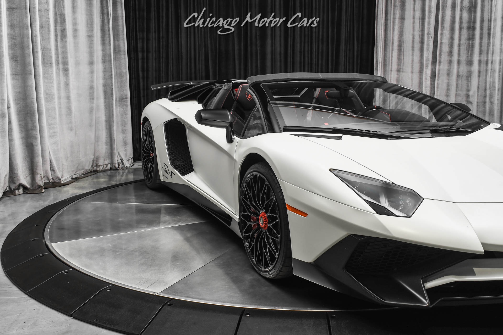 2016 Lamborghini Aventador