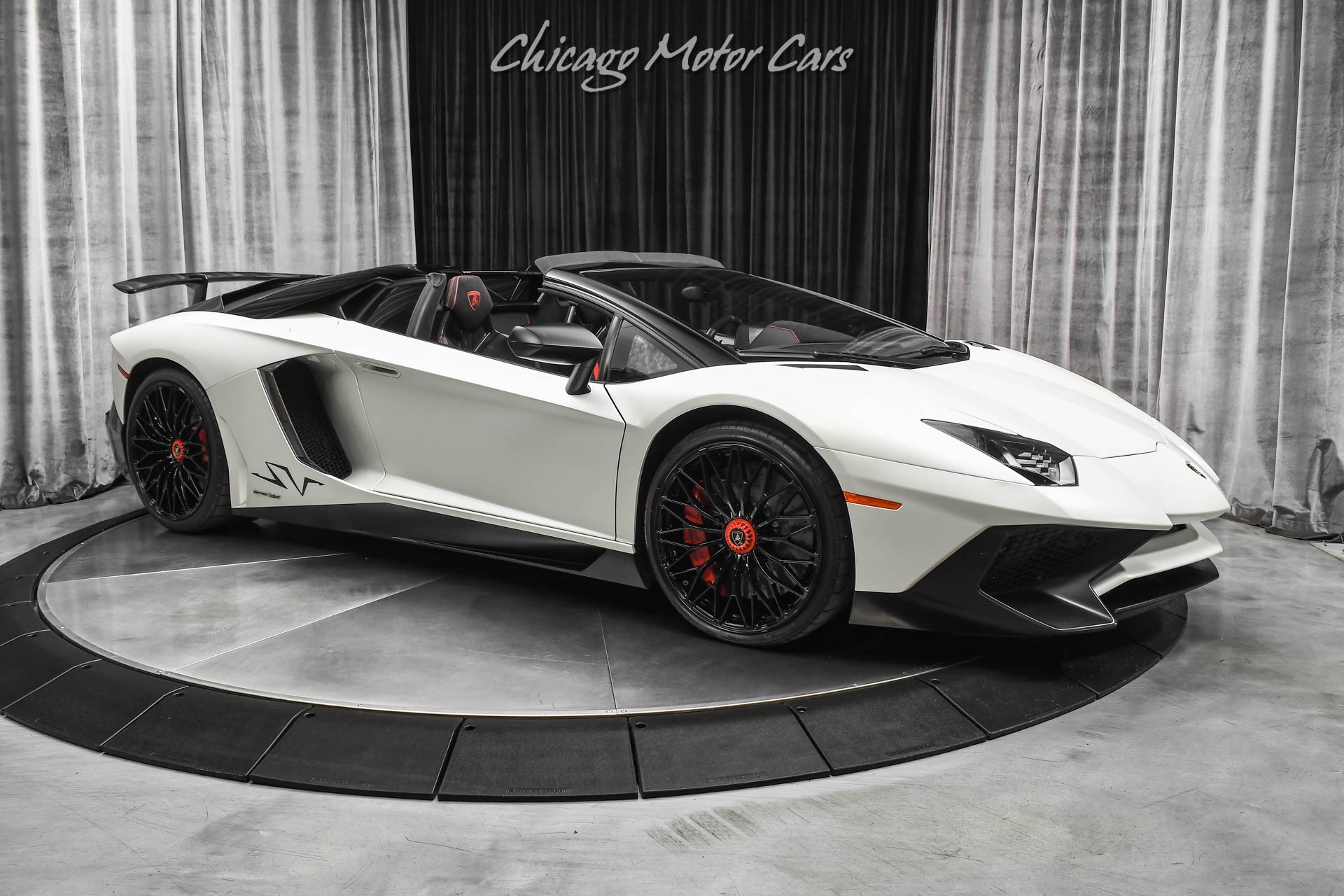 2016 Lamborghini Aventador