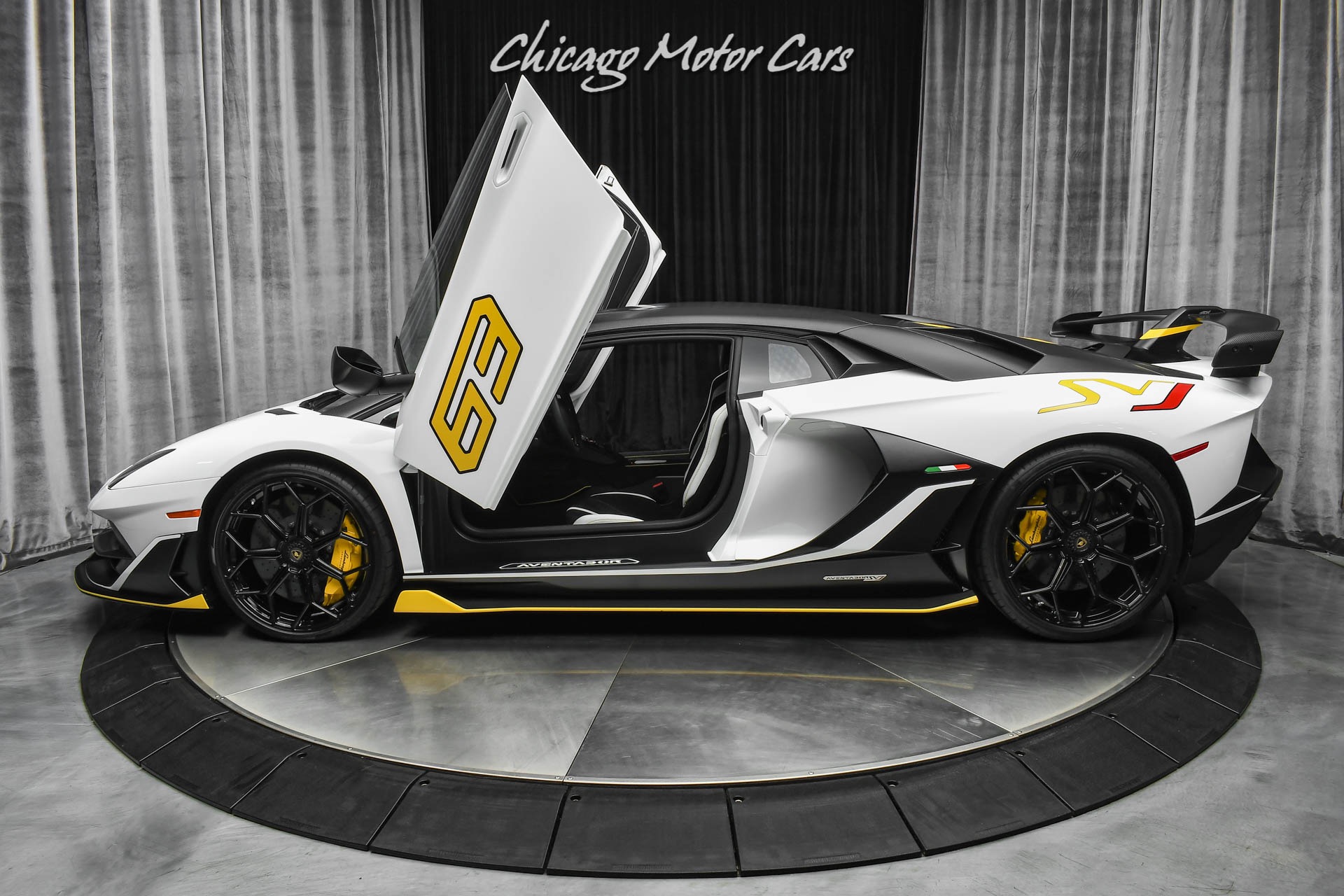 2020 Lamborghini Aventador