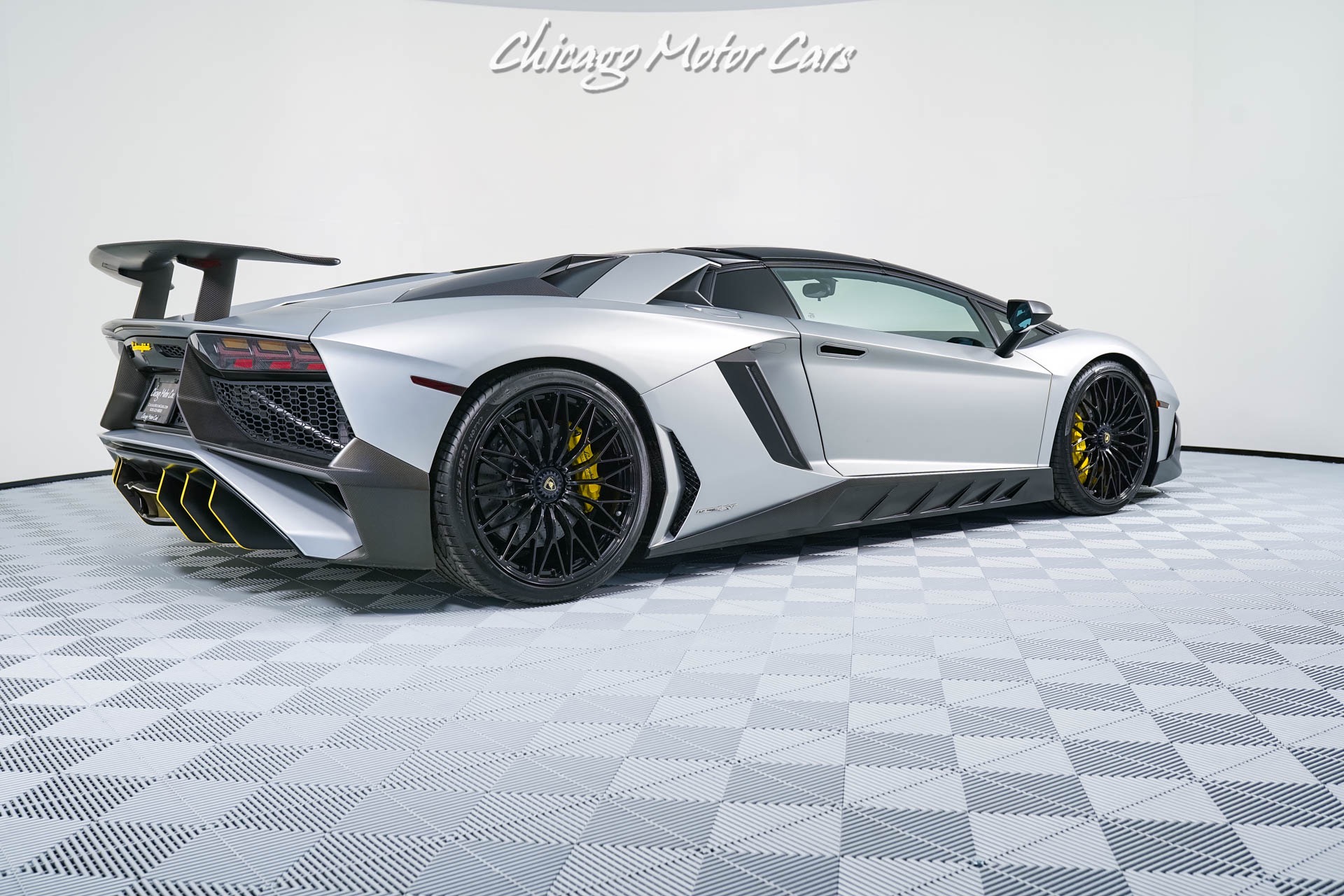 2017 Lamborghini Aventador