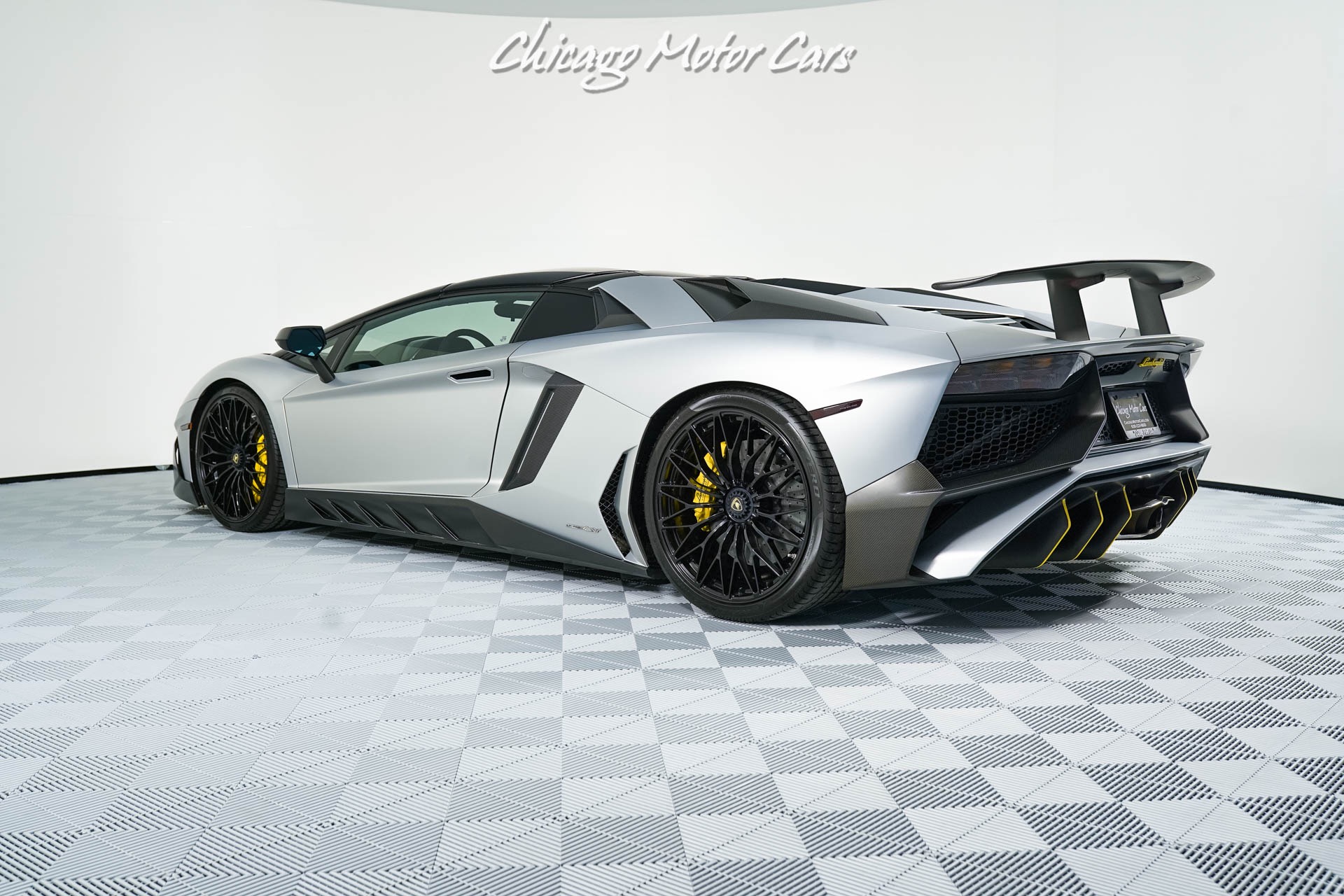 2017 Lamborghini Aventador