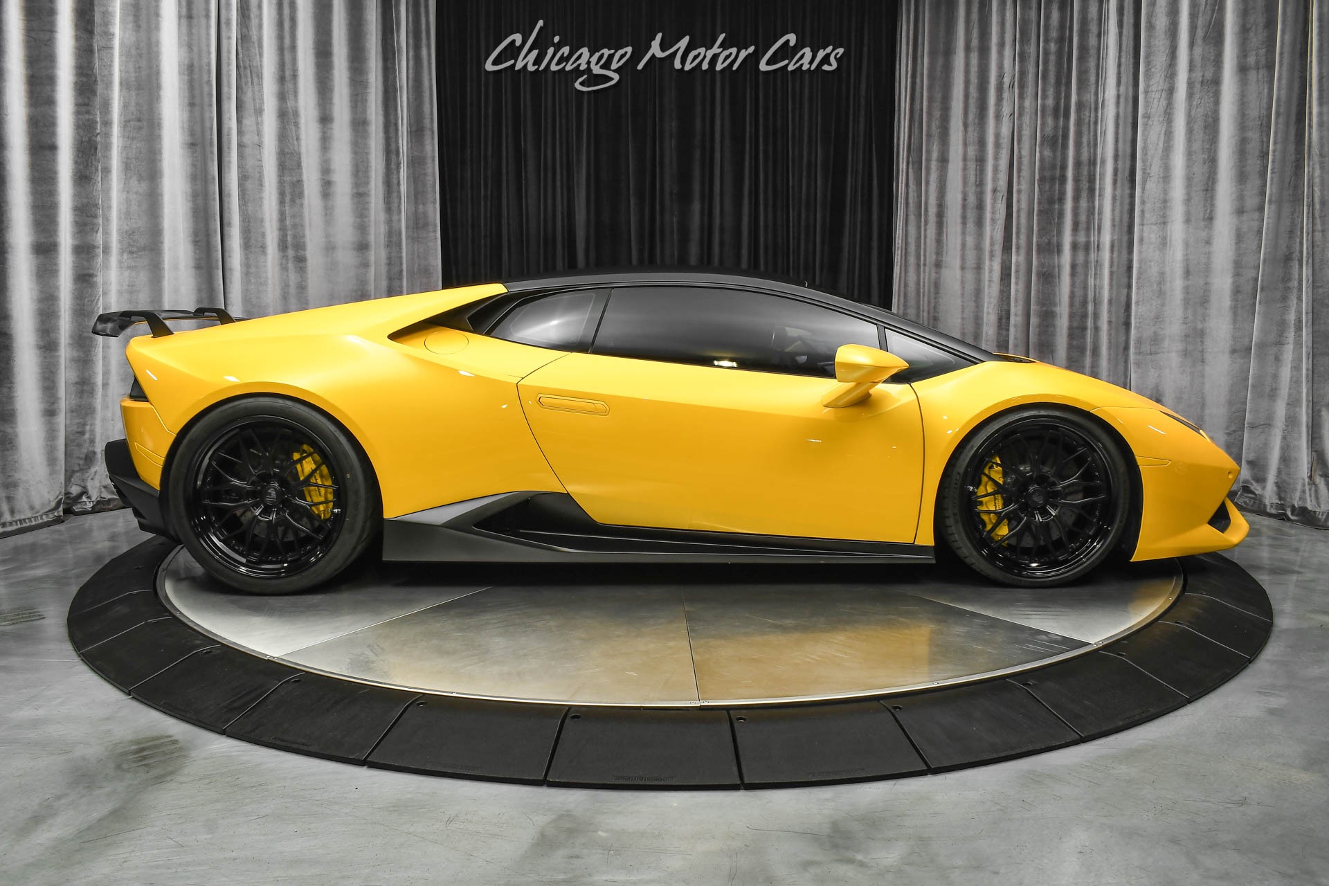 Used-2015-Lamborghini-Huracan-LP610-4-Coupe-ALPHA-9-TWIN-TURBO-900-HP-Front-Lift-LOADED