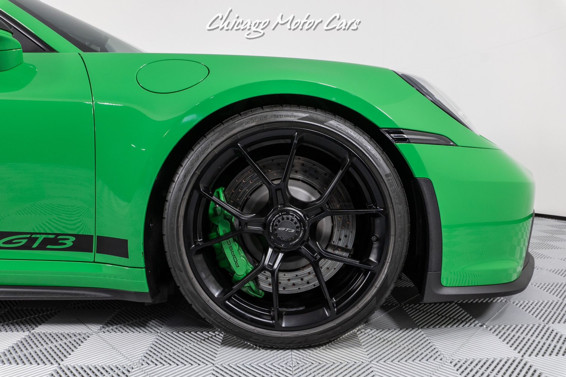 Used-2022-Porsche-911-GT3-PYTHON-GREEN-CARBON-FIBER-ROOF-NEW-GENERATION-992-LOADED