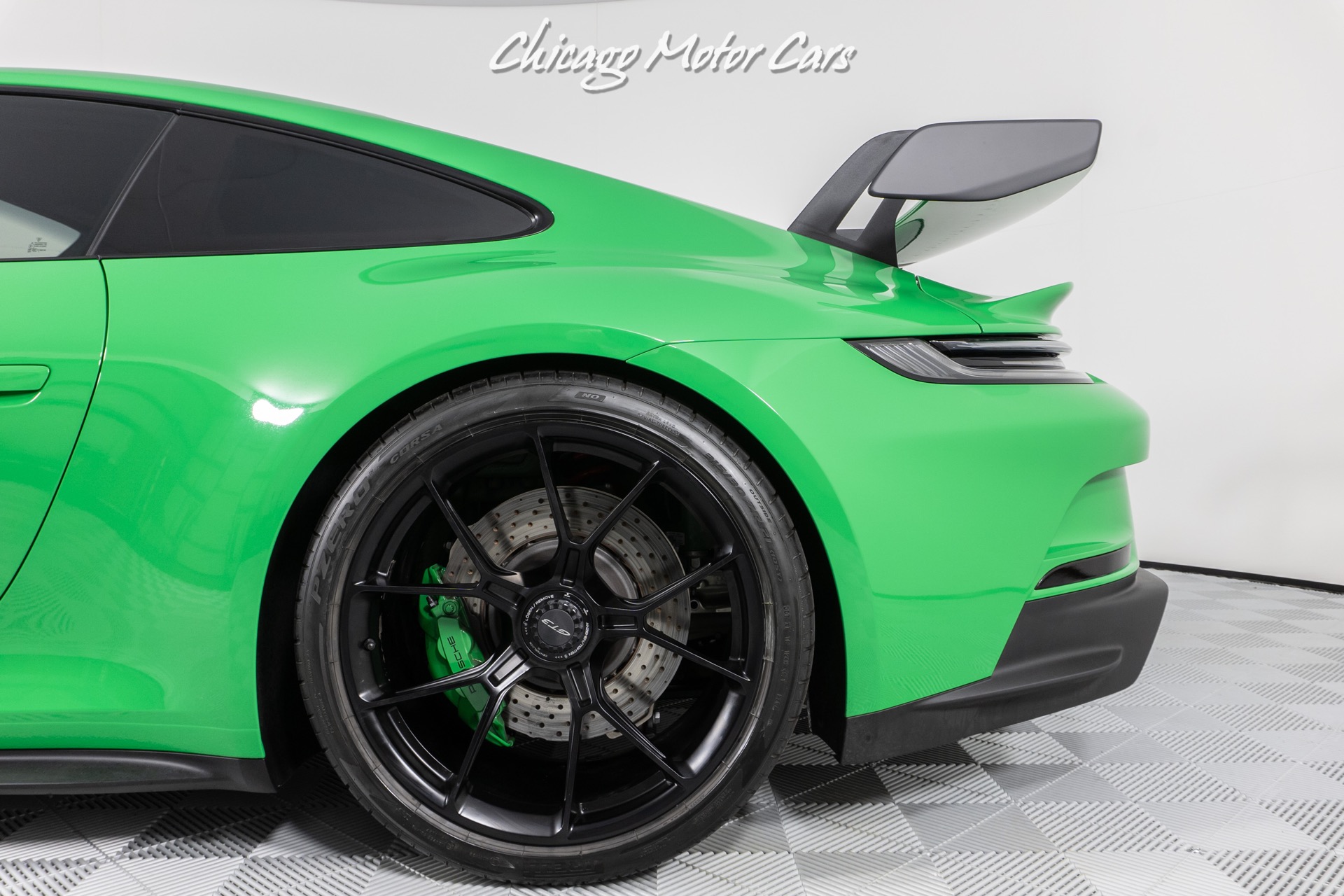 Used-2022-Porsche-911-GT3-PYTHON-GREEN-CARBON-FIBER-ROOF-NEW-GENERATION-992-LOADED