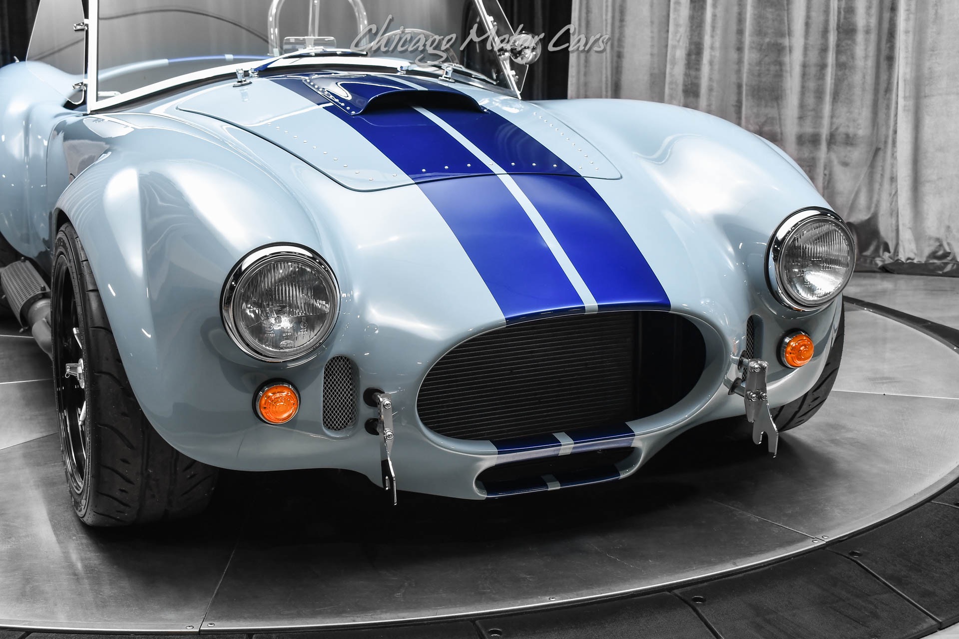 Used-1965-BACKDRAFT-RACING-Roadster-Cobra-427-Tremec-5-Speed-Classic-with-Todays-Tech-Upgrades