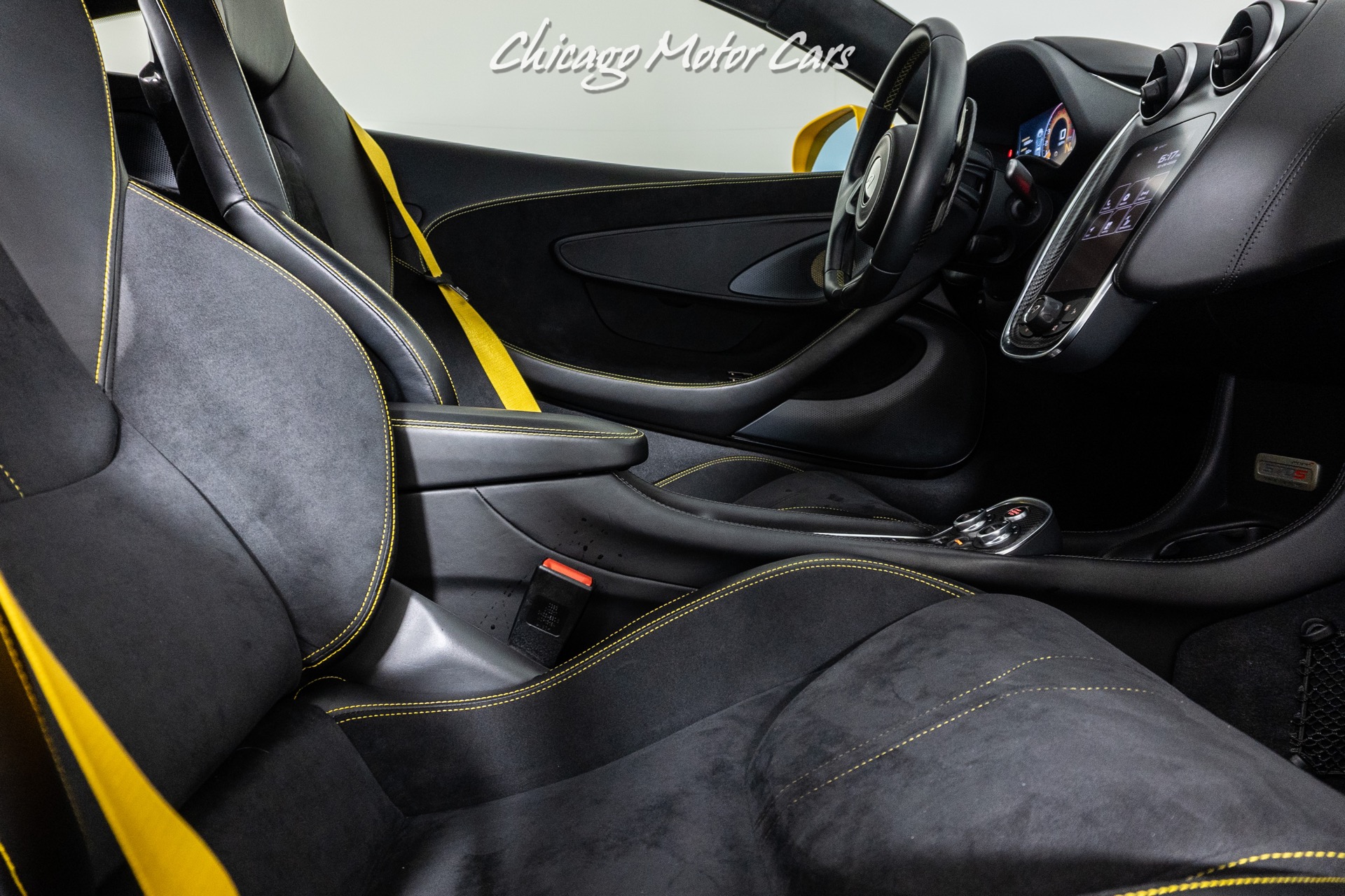 Used-2017-McLaren-570S-COUPE-STUNNING-VOLCANO-YELLOW-LUXURY-PACK-CARBON-FIBER-INTERIOR-ONLY-12K-MILES