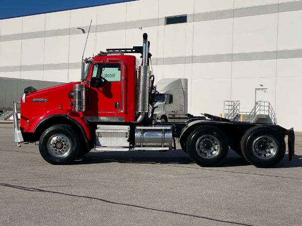 Used-2003-Kenworth-T800-Day-Cab---CAT-C15-6NZ---18-Speed---Double-Wet-Kit---Double-Frame