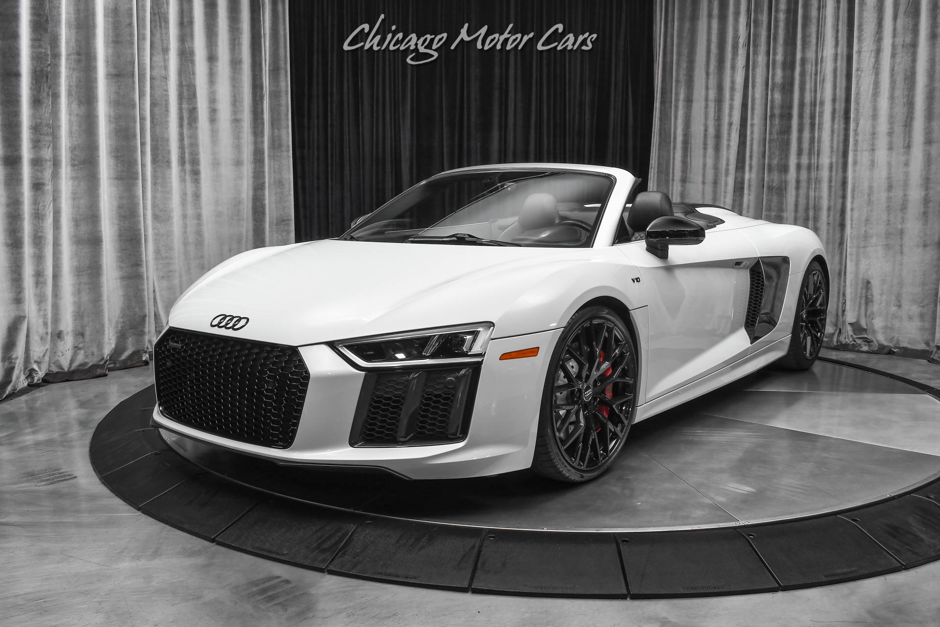 Used-2017-Audi-R8-52-quattro-V10-Spyder-Suzuka-Grey-BOTH-CARBON-PACKS-Full-Leather-Pkg