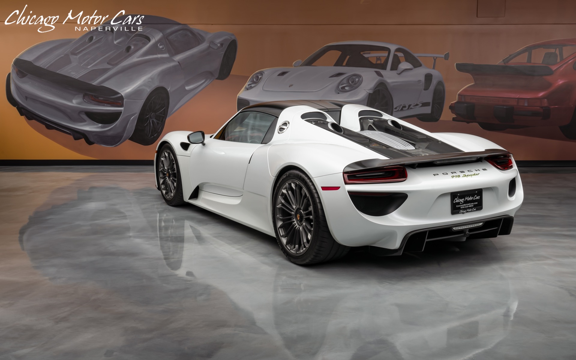 Used-2015-Porsche-918-Spyder-Only-1800-Miles-RARE-PTS-Pearl-White-Carbon-Fiber-Options-LOADED