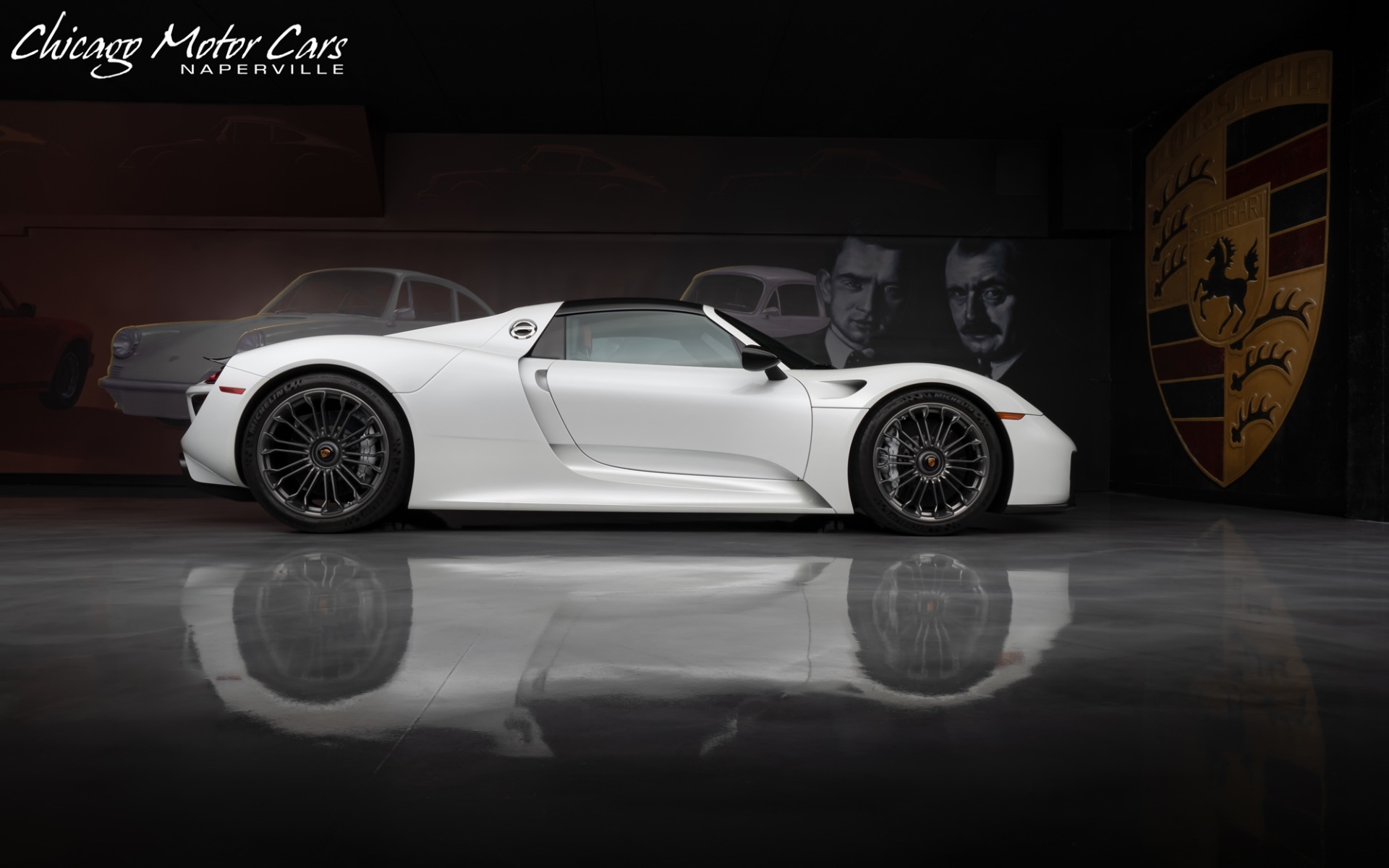 Used-2015-Porsche-918-Spyder-Only-1800-Miles-RARE-PTS-Pearl-White-Carbon-Fiber-Options-LOADED