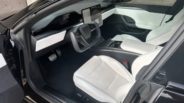 Used-2022-Tesla-Model-S-Plaid-Sedan-21-Arachnid-Wheels-White-Premium-Interior-1000HP