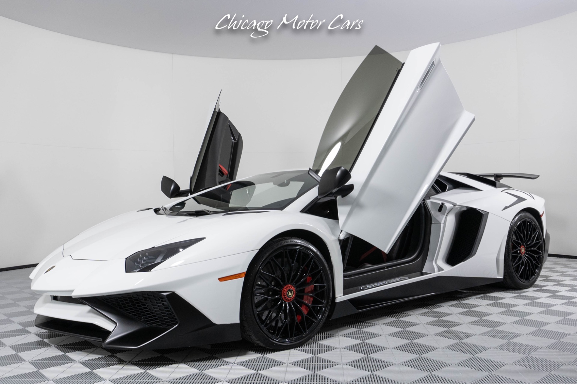 Used-2016-Lamborghini-Aventador-LP-750-4-SV-RACING-EXHAUST-CARBON-FIBER-REAR-SPOILER-DIANTHUS-WHEELS