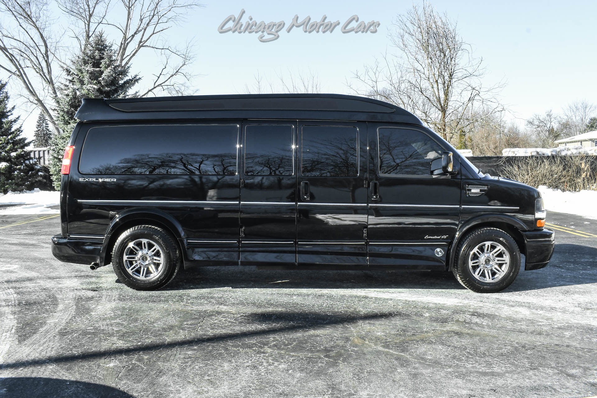 Used-2021-Chevrolet-Express-2500-EXPLORER-9-PASSENGER-CONVERSION-VAN-LOW-MILES