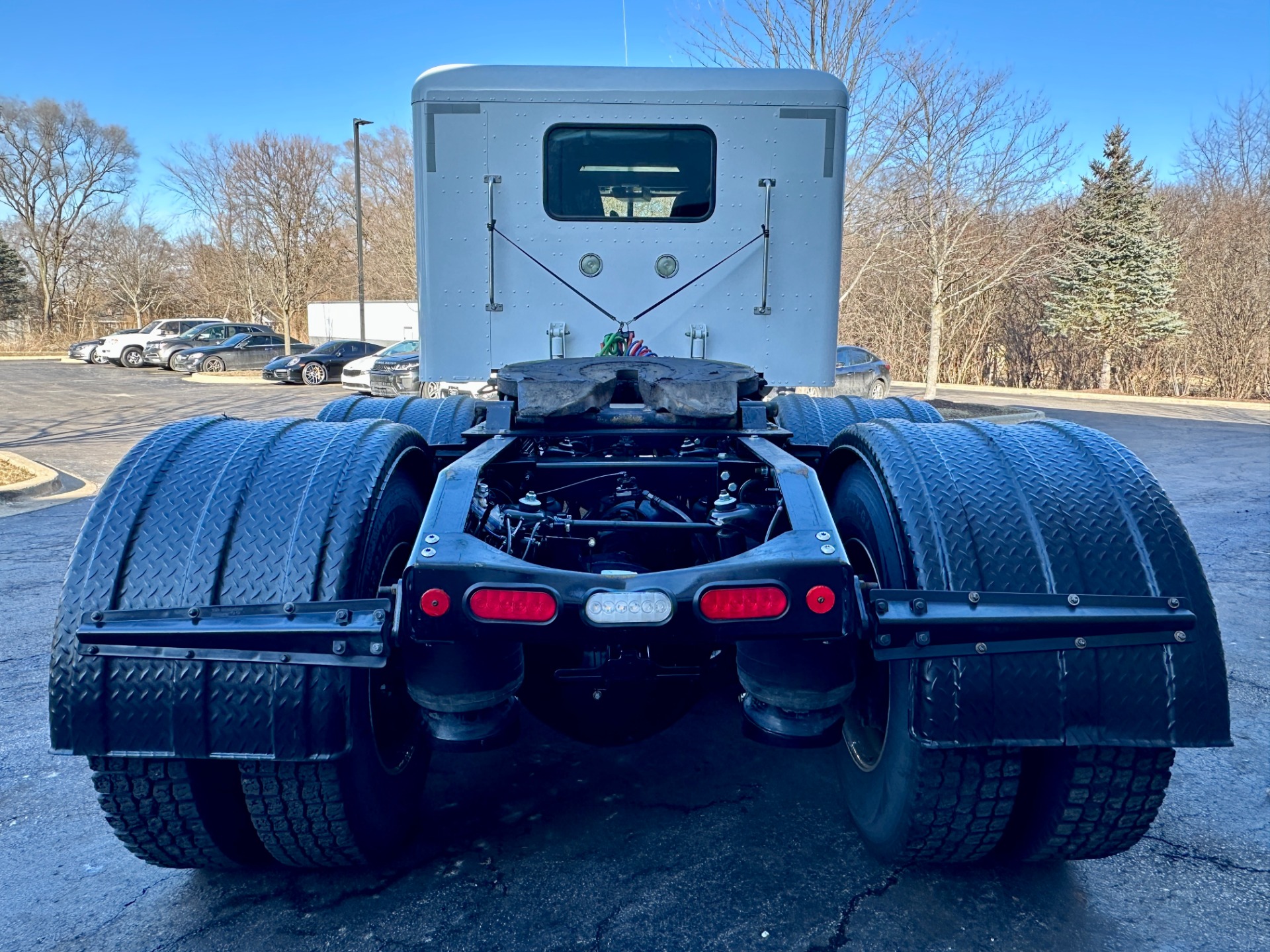 Used-2020-Peterbilt-389-Flat-Top-Sleeper---Cummins-X15---565-Horsepower---18-Speed-Manual