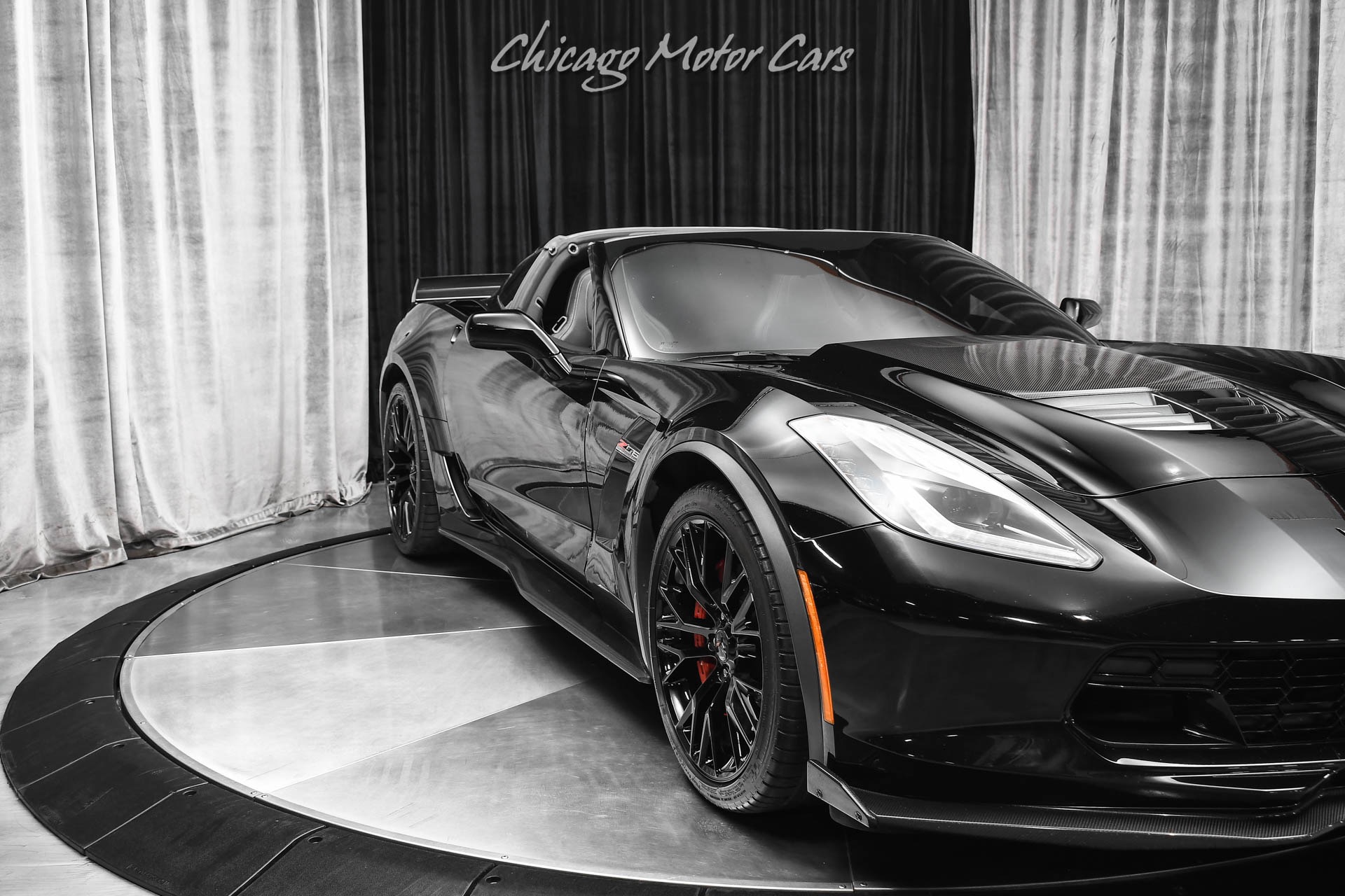 Used-2017-Chevrolet-Corvette-Z06-1LZ-C7-Coupe-HOT-Color-Combo-Carbon-Fiber-Package-8-Speed