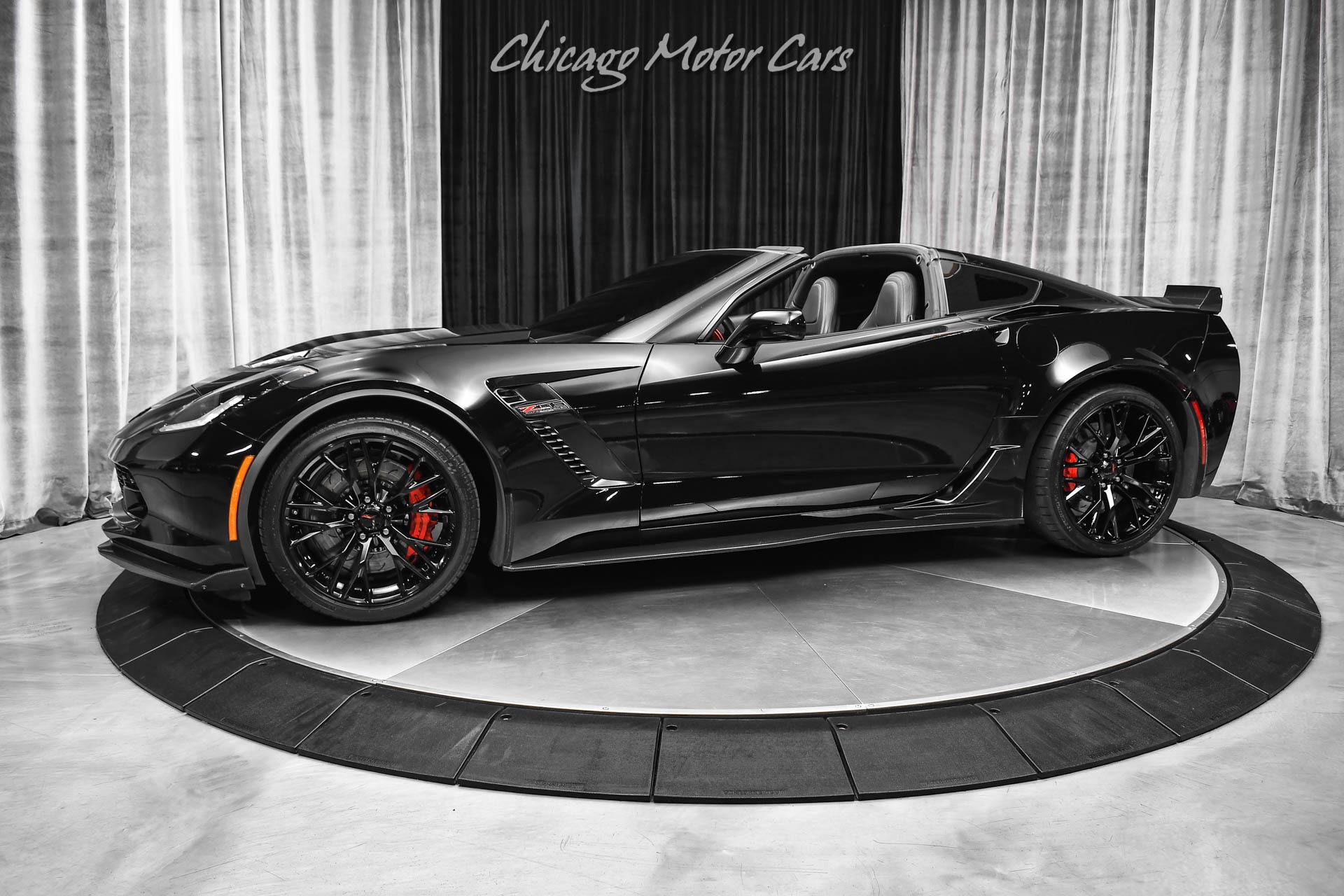 Used-2017-Chevrolet-Corvette-Z06-1LZ-C7-Coupe-HOT-Color-Combo-Carbon-Fiber-Package-8-Speed