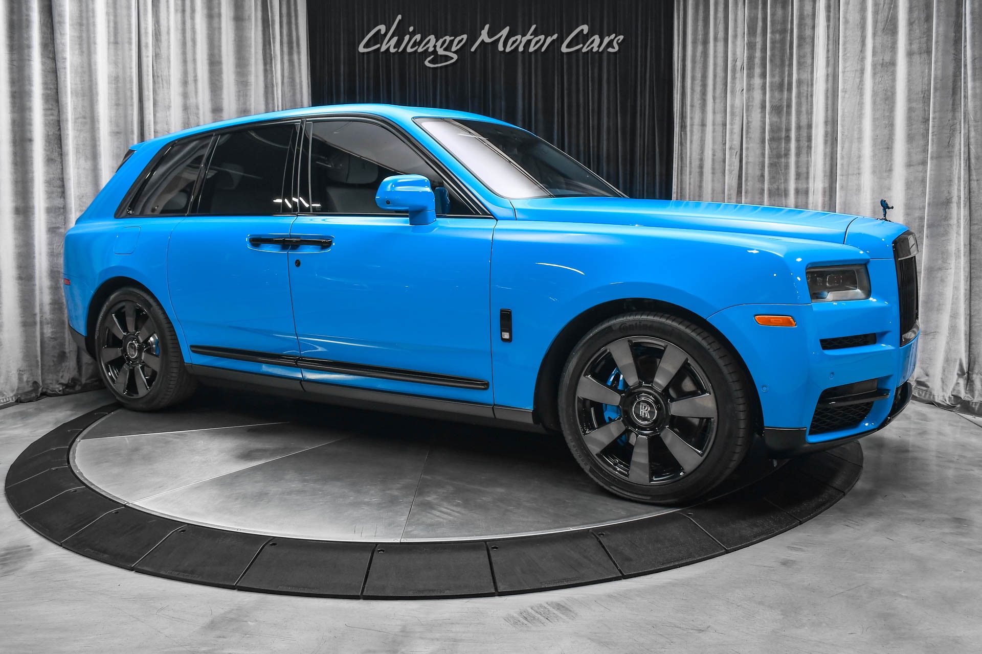 Rolls-Royce Cullinan Shines In New Bespoke Color Options