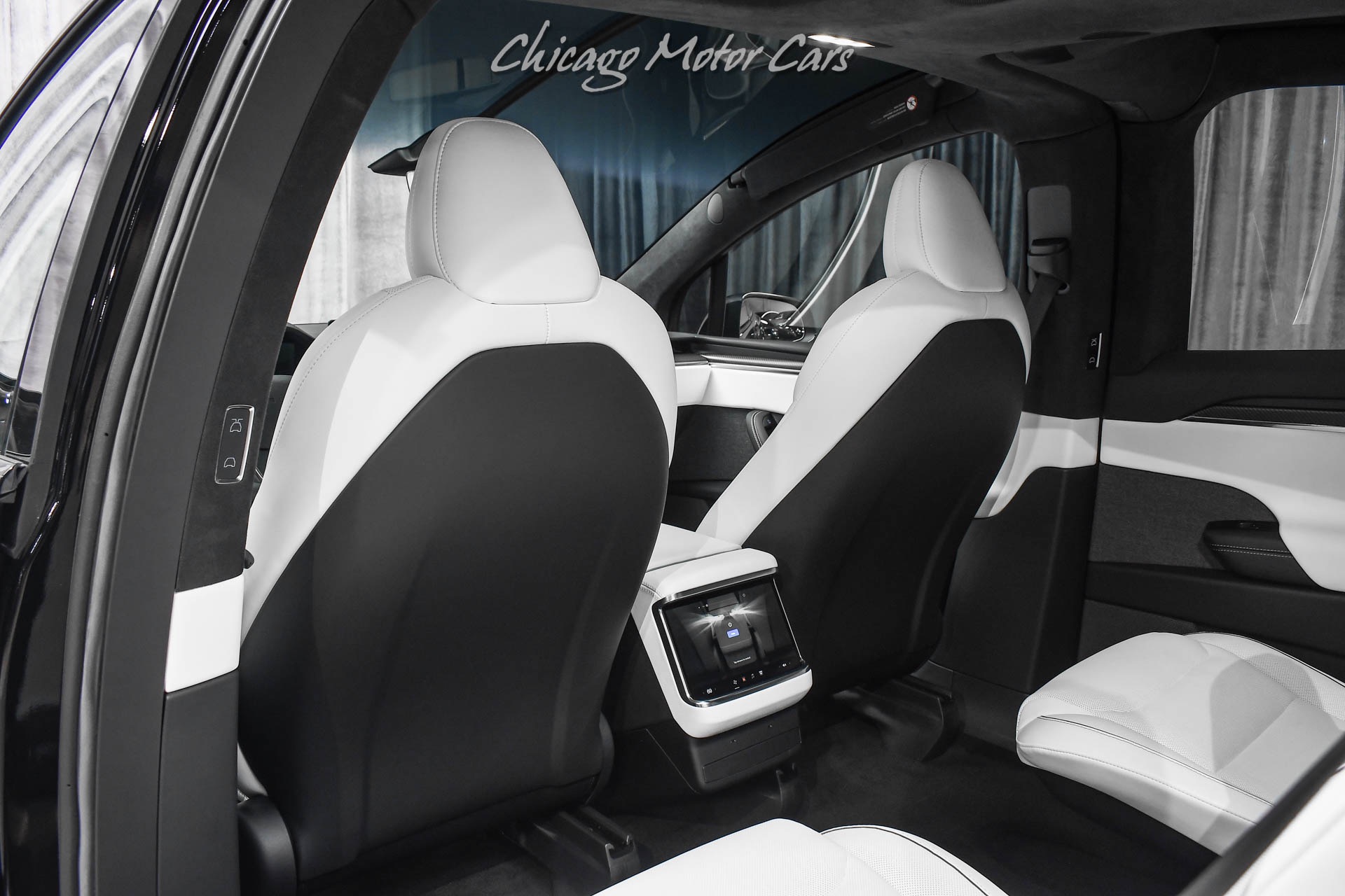 tesla model x seating