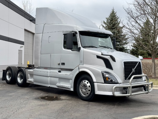 Used-2012-Volvo-VNL-Sleeper---Volvo-D13-Power--Automatic---Raised-Roof-Sleeper