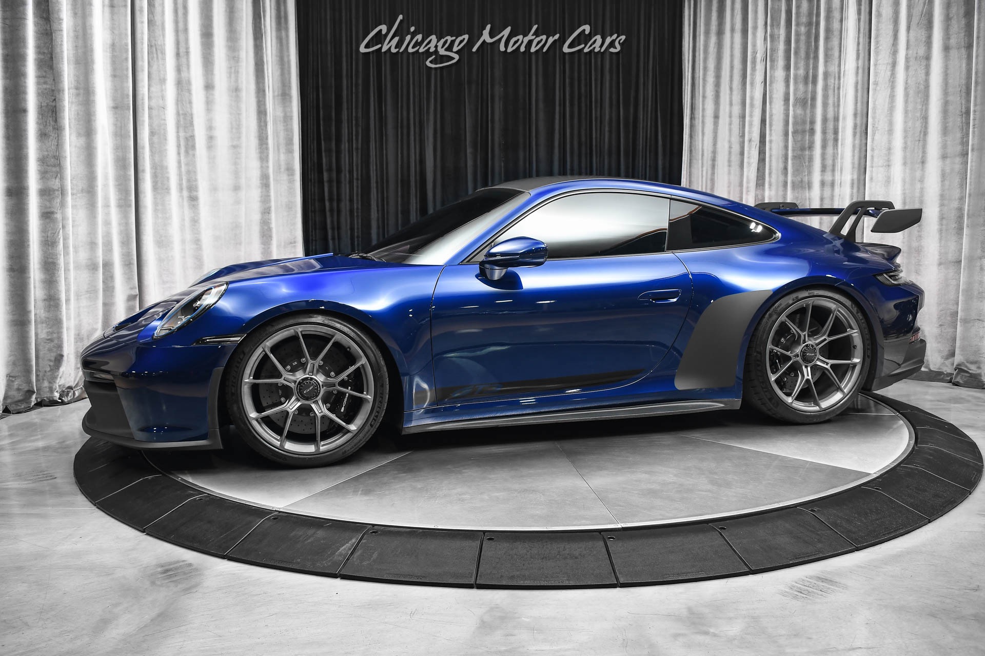 Used-2022-Porsche-911-GT3-Coupe-LOW-MILES-CARBON-CERAMICS-LOADED-INCREDIBLE-SPEC