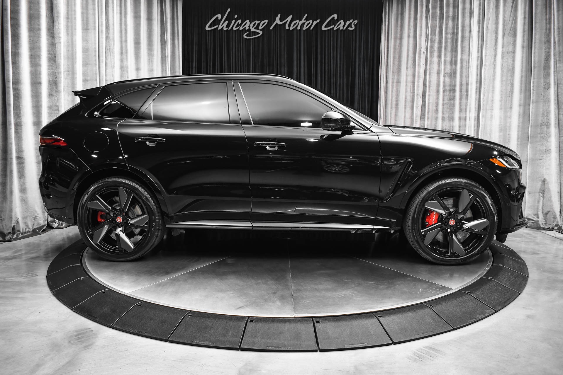 Used-2023-Jaguar-F-PACE-SVR-22-Inch-Wheels-Carbon-Fiber-Triple-Black-542HP-Panoramic-Roof-Loaded