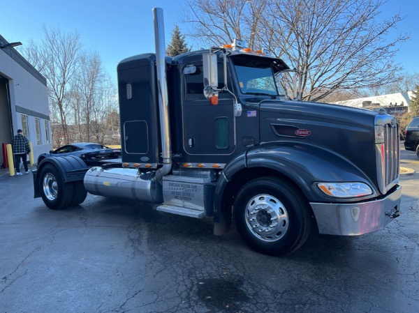 Used-2010-Peterbilt-384-Single-Axle