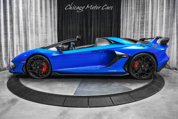 Used-2021-Lamborghini-Aventador-LP770-4-SVJ-Roadster-ONLY-1K-Miles-RARE-Color-Combo-TONS-of-Carbon