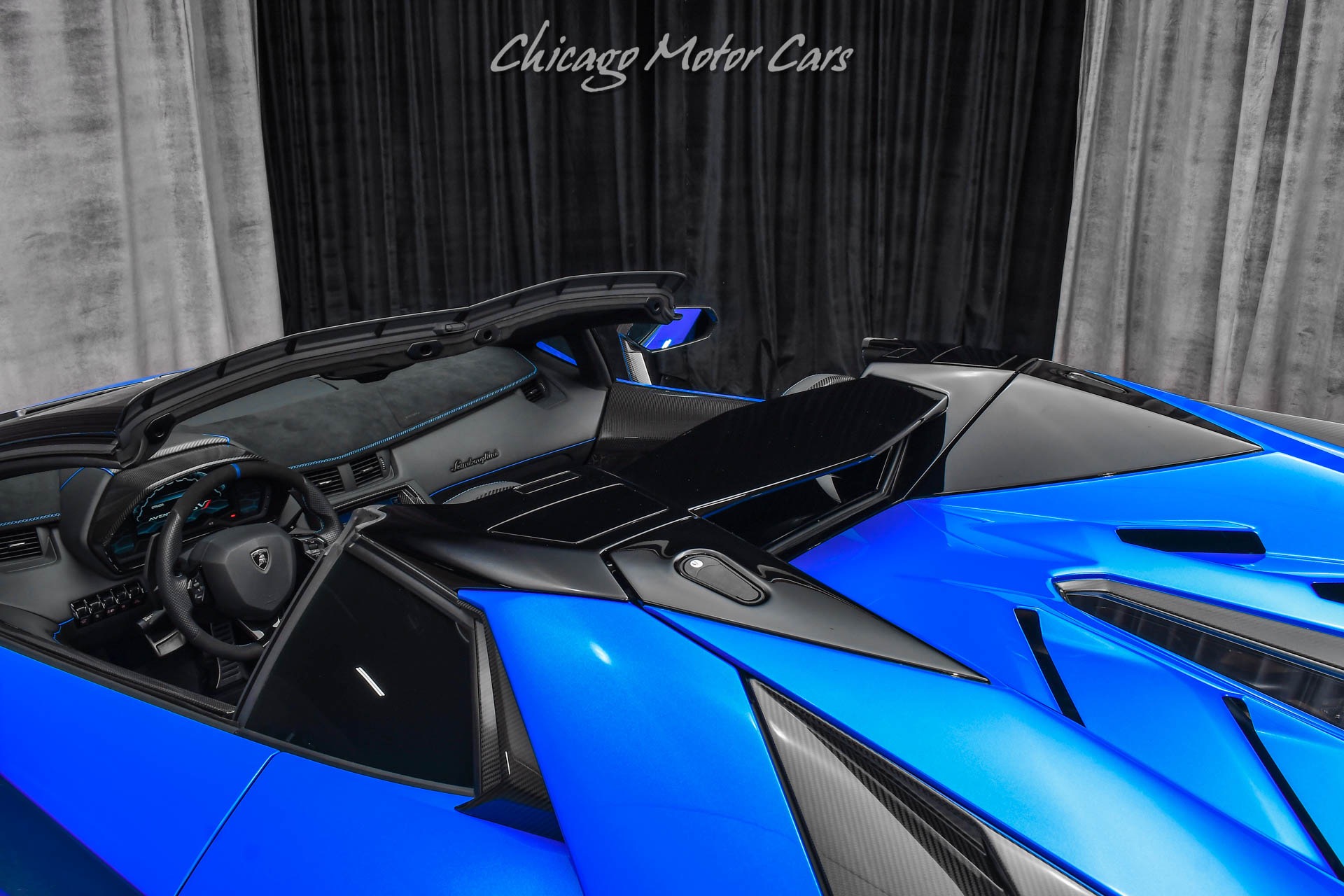 Used-2021-Lamborghini-Aventador-LP770-4-SVJ-Roadster-ONLY-1K-Miles-RARE-Color-Combo-TONS-of-Carbon