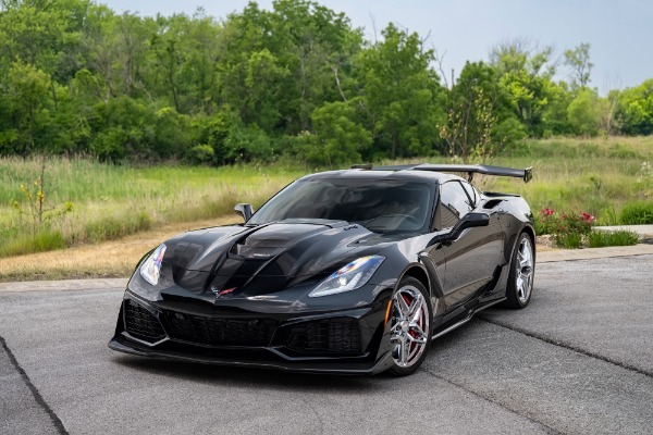 Used-2019-Chevrolet-Corvette-ZR1-3ZR-coupe-loaded-ZTK-TRACK-PACK-ONLY-376-ORIGINAL-MILES