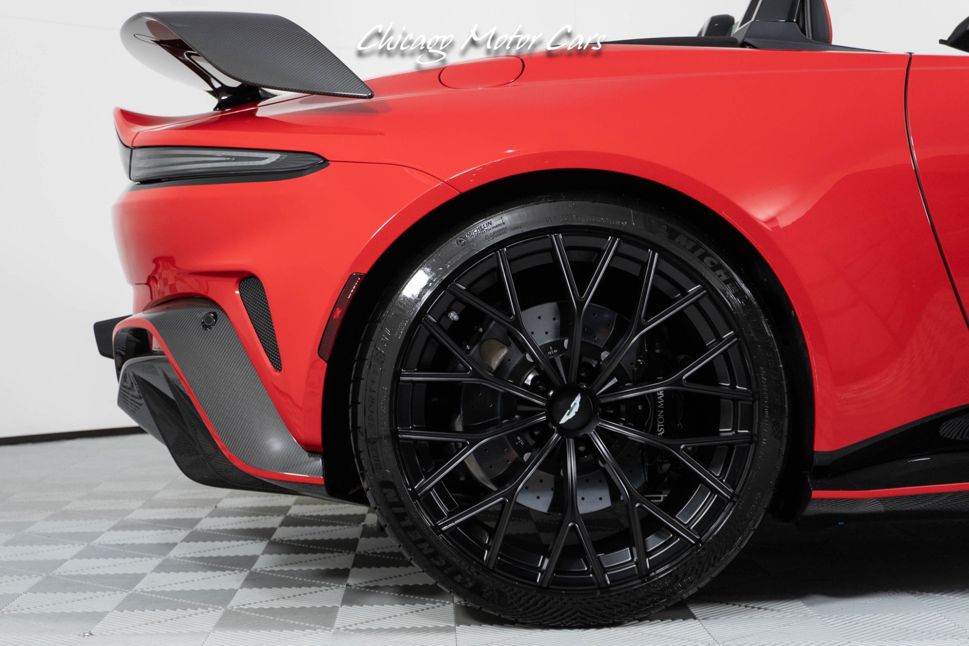 Used-2023-Aston-Martin-Vantage-V12-Roadster-CARBON-PACK-HUGE-MSRP-RARE-1-of-249