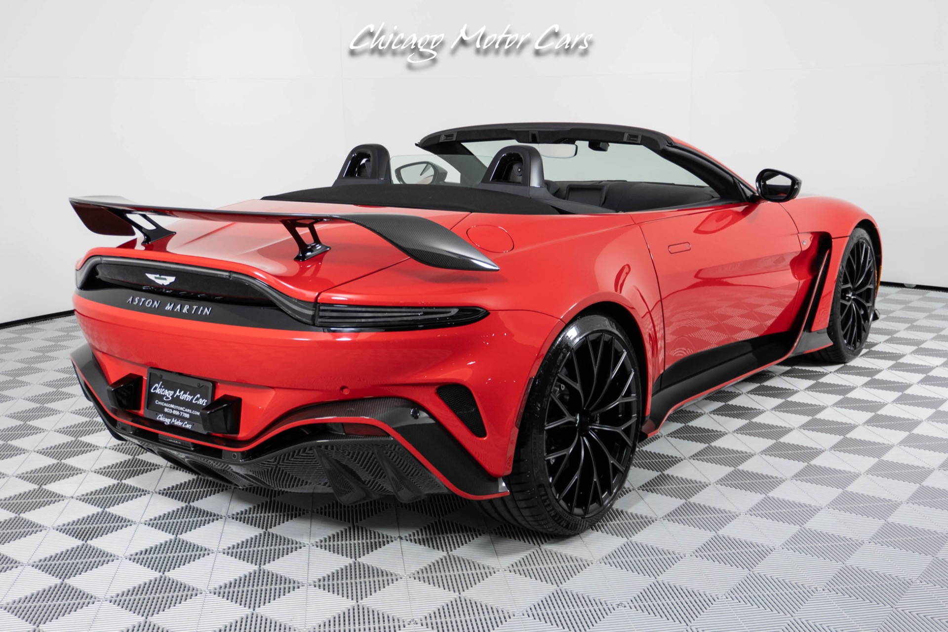 Used-2023-Aston-Martin-Vantage-V12-Roadster-CARBON-PACK-HUGE-MSRP-RARE-1-of-249