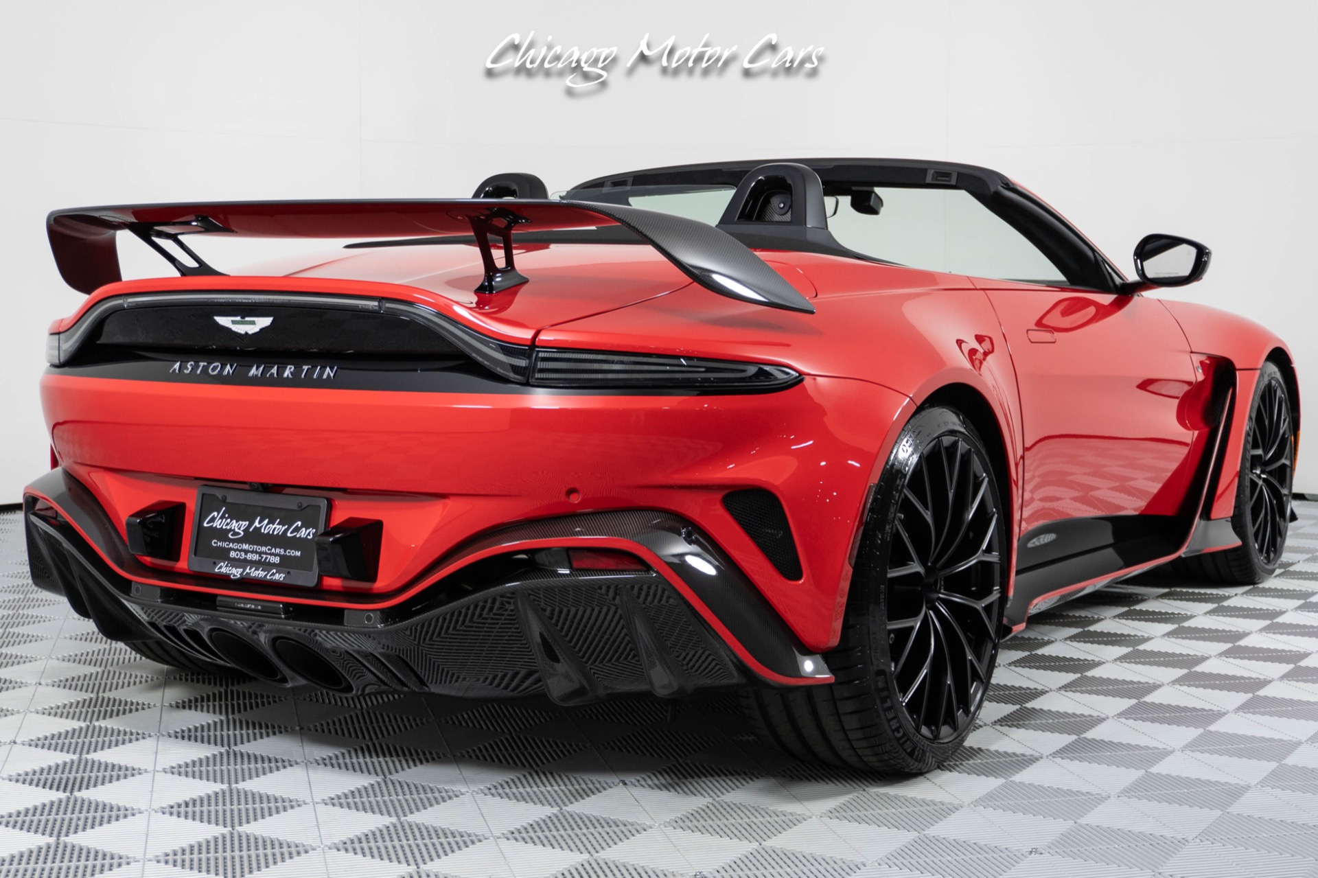 Used-2023-Aston-Martin-Vantage-V12-Roadster-CARBON-PACK-HUGE-MSRP-RARE-1-of-249