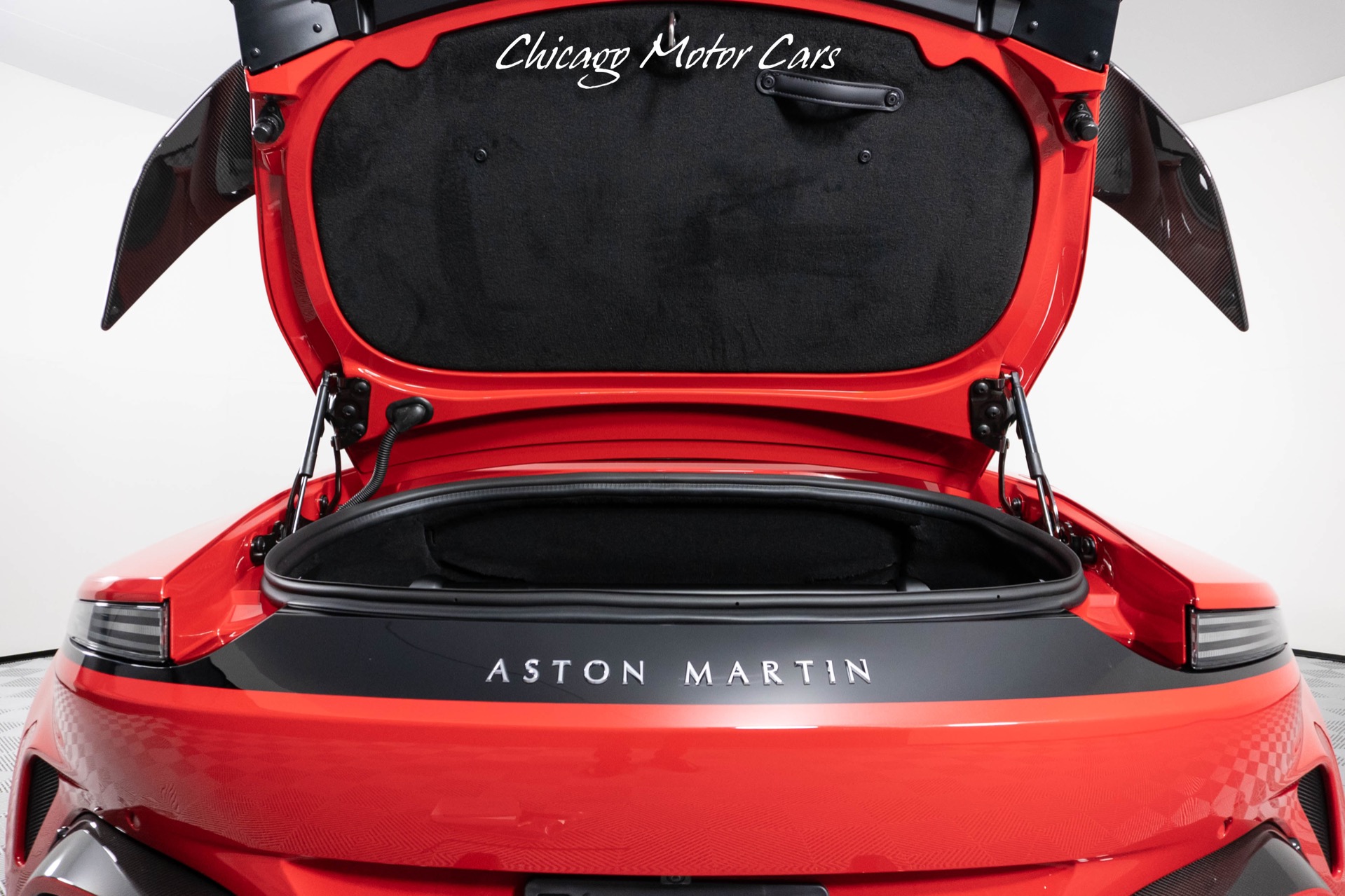 Used-2023-Aston-Martin-Vantage-V12-Roadster-CARBON-PACK-HUGE-MSRP-RARE-1-of-249