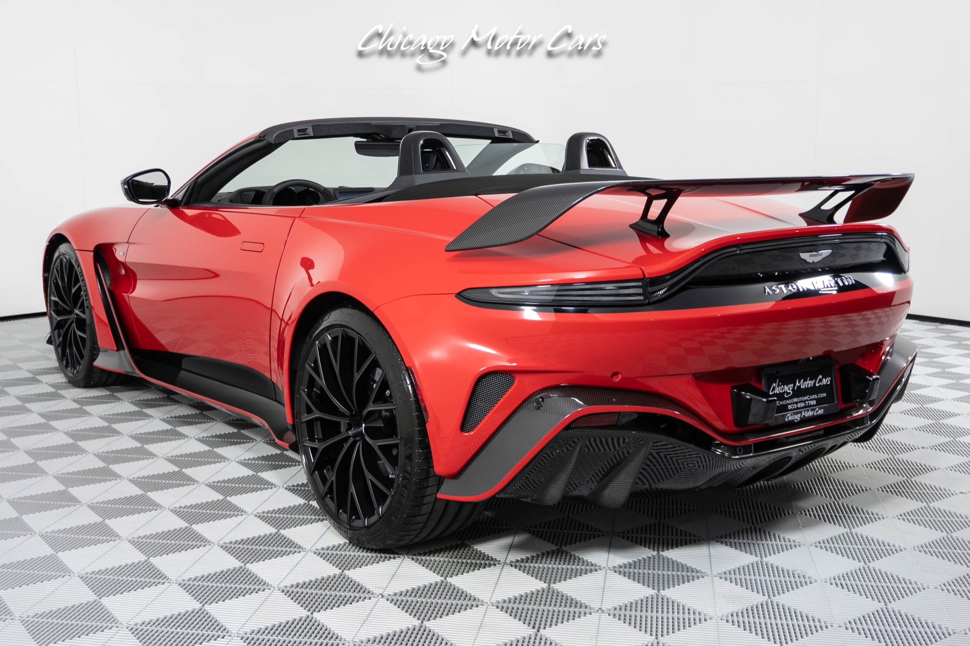 Used-2023-Aston-Martin-Vantage-V12-Roadster-CARBON-PACK-HUGE-MSRP-RARE-1-of-249