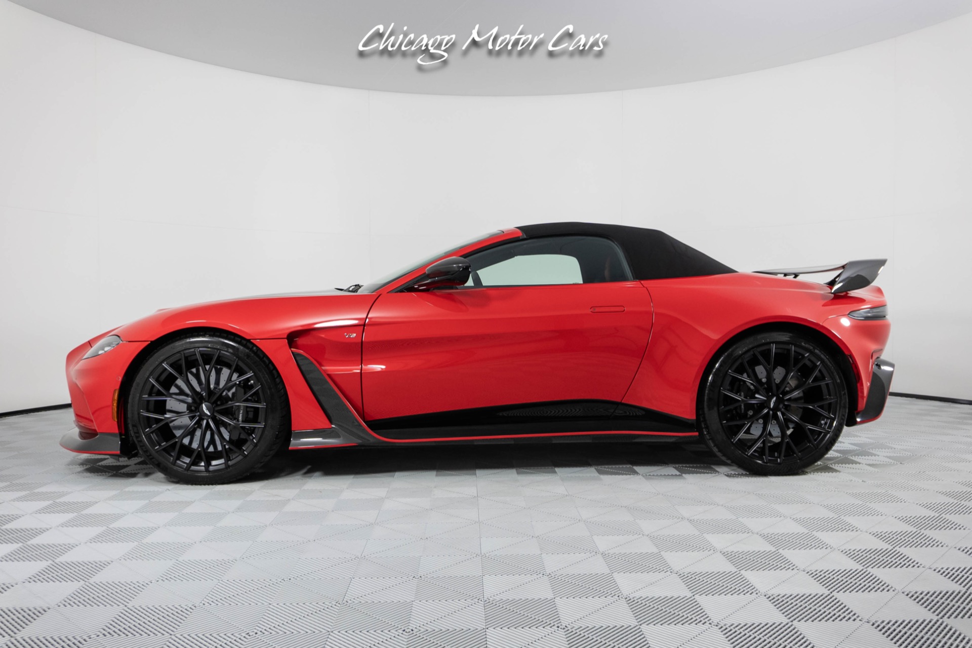 Used-2023-Aston-Martin-Vantage-V12-Roadster-CARBON-PACK-HUGE-MSRP-RARE-1-of-249