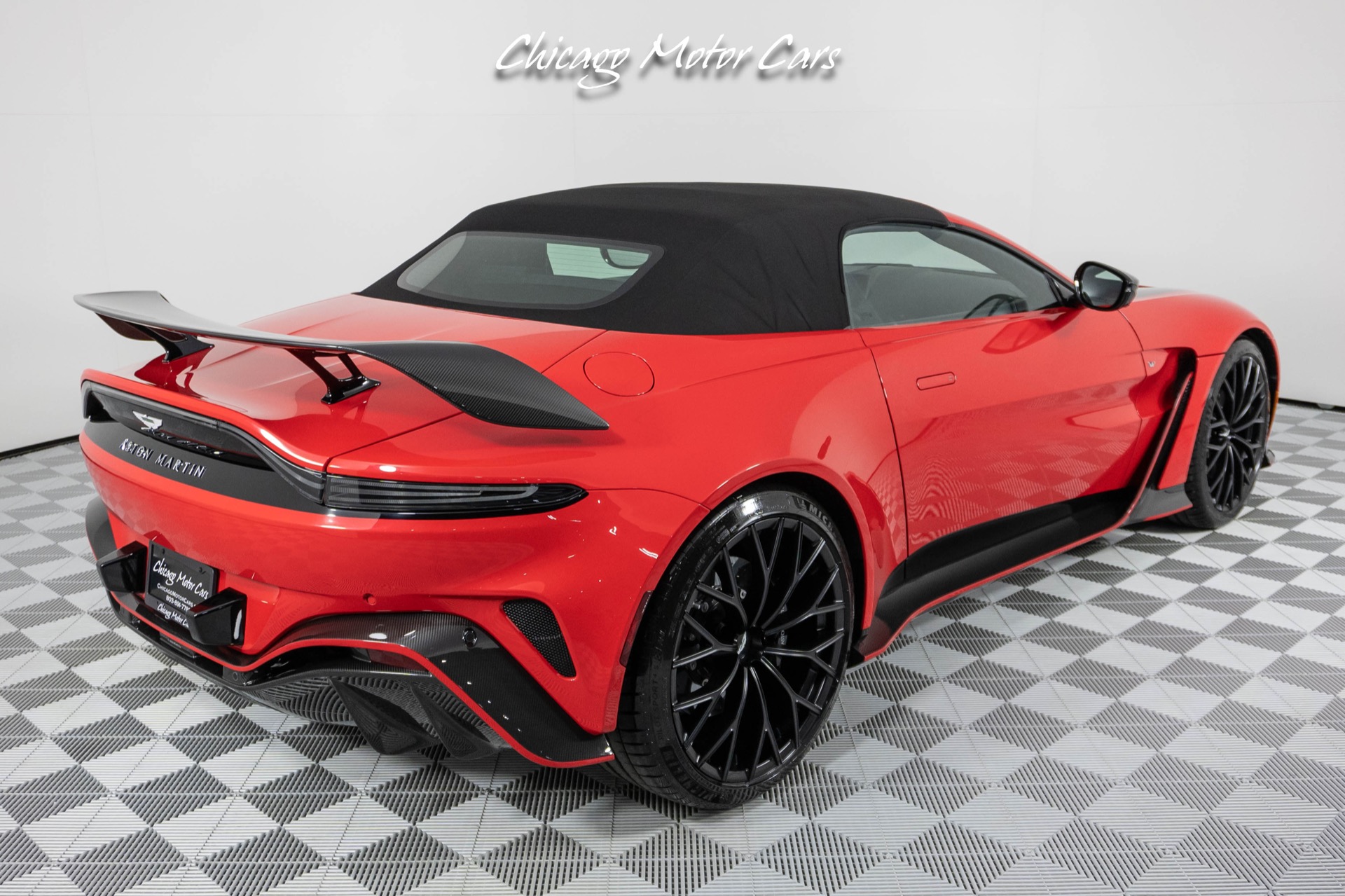 Used-2023-Aston-Martin-Vantage-V12-Roadster-CARBON-PACK-HUGE-MSRP-RARE-1-of-249