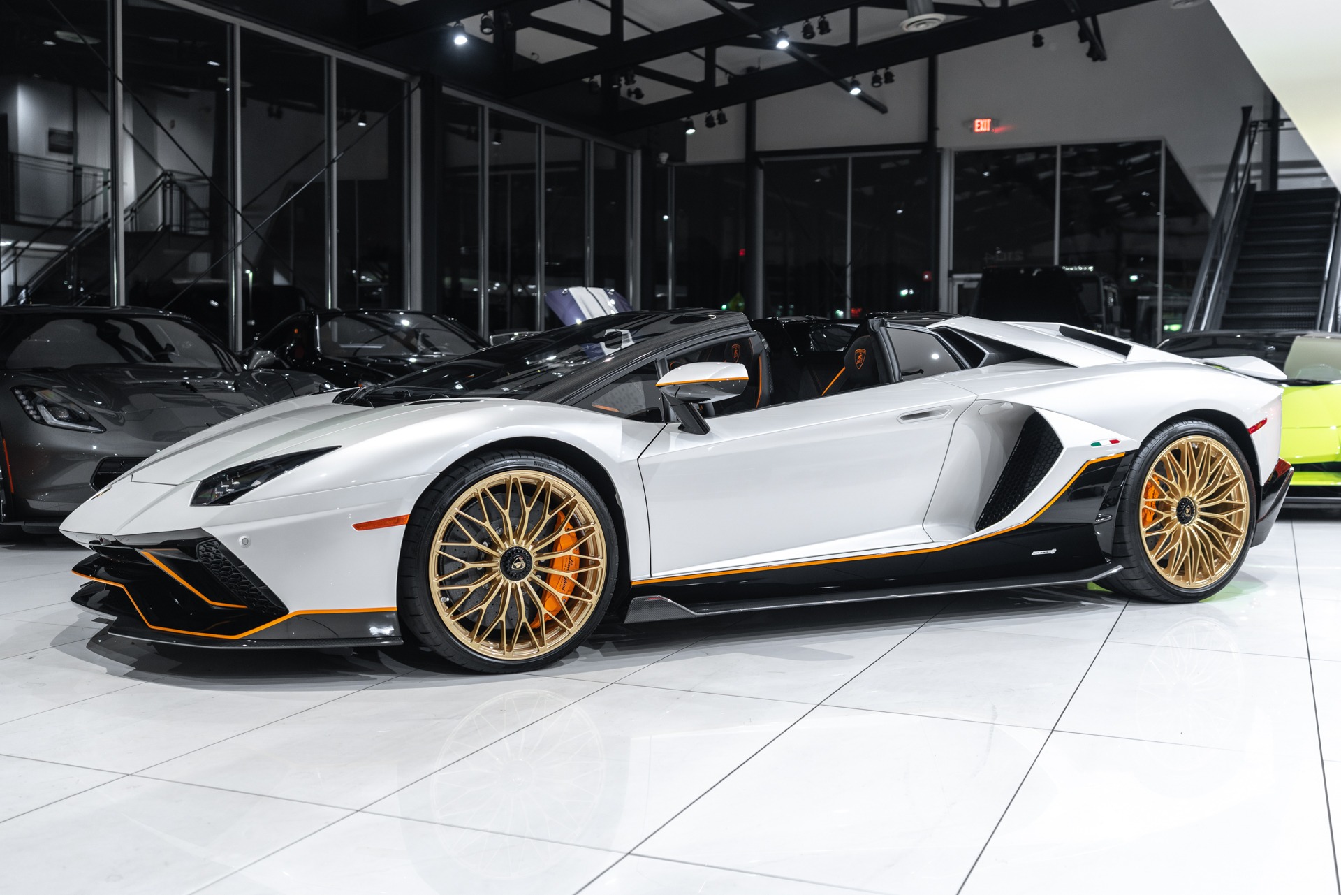 Used 2022 Lamborghini Aventador LP780-4 Ultimae Roadster Balloon White ...