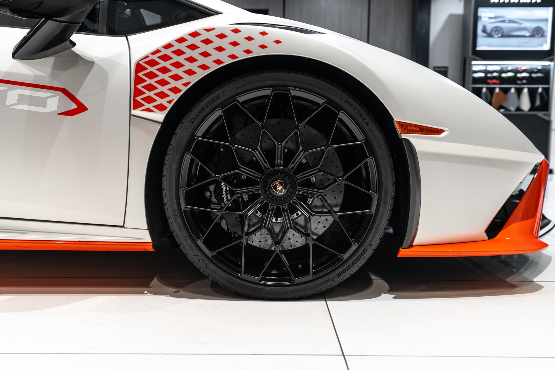 Used-2022-Lamborghini-Huracan-LP640-2-STO-Matte-White-Color-Combo-Vehicle-Lift-System-LOADED