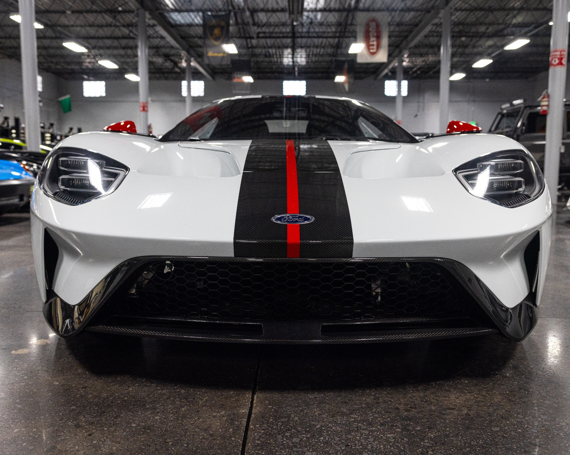 Used-2020-Ford-GT-RARE-Frozen-White-Ext-Carbon-Pkg-Carbon-Graphics-PKG-ONLY-500-Miles