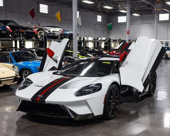 Used-2020-Ford-GT-RARE-Frozen-White-Ext-Carbon-Pkg-Carbon-Graphics-PKG-ONLY-500-Miles