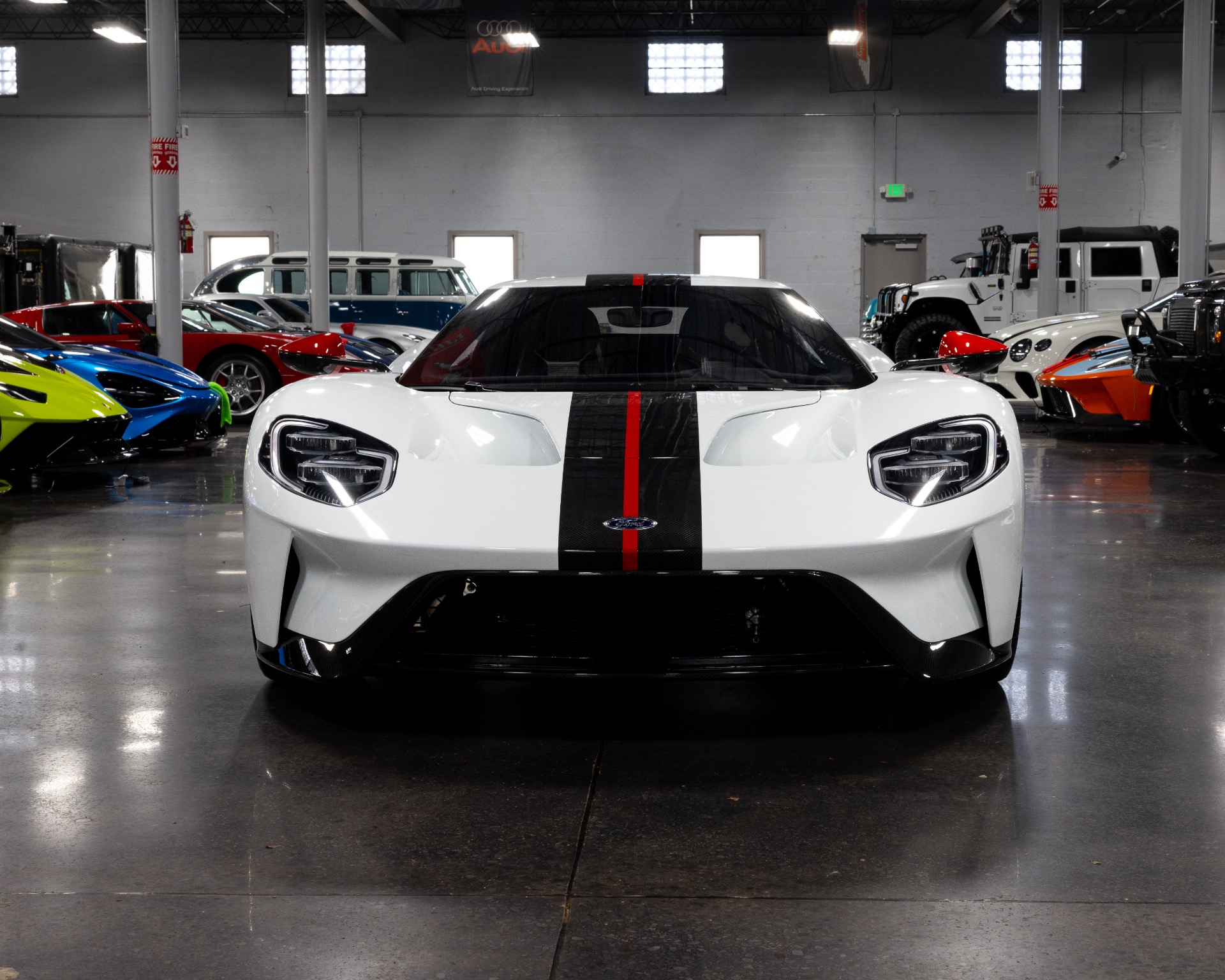 Used-2020-Ford-GT-RARE-Frozen-White-Ext-Carbon-Pkg-Carbon-Graphics-PKG-ONLY-500-Miles