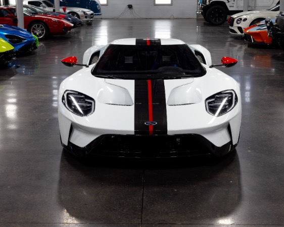 Used-2020-Ford-GT-RARE-Frozen-White-Ext-Carbon-Pkg-Carbon-Graphics-PKG-ONLY-500-Miles