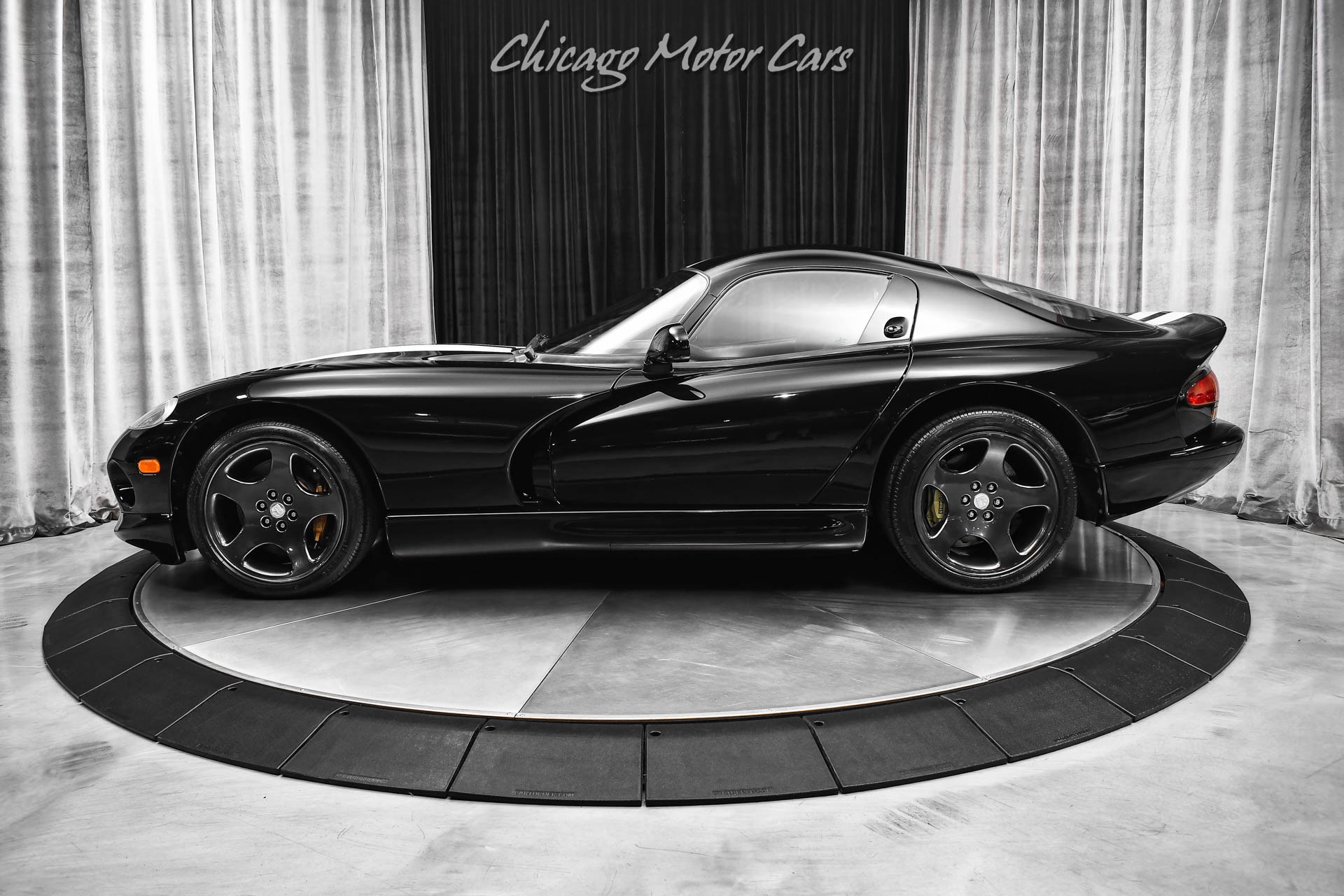 Used-2000-Dodge-Viper-GTS-Only-24k-Miles-6-Speed-Manual-Hot-Color-Combo-Silver-Stripes