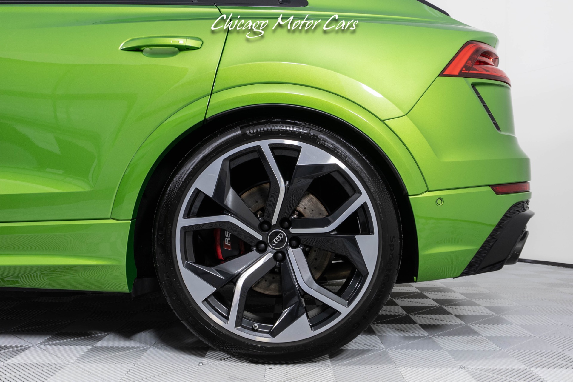 Used-2021-Audi-RS-Q8-40-T-Quattro-RARE-JAVA-GREEN-AUDI-EXCLUSIVE-COLOR-B-O-3D-AUDIO-SPORT-EXHAUST