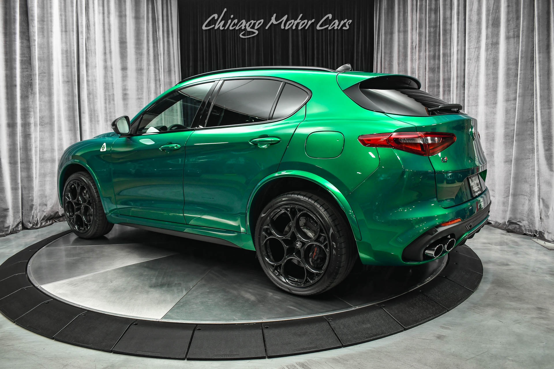 Used-2023-Alfa-Romeo-Stelvio-Quadrifoglio-Only-331-Miles-Huge-MSRP-96400-Hot-Color-Combo