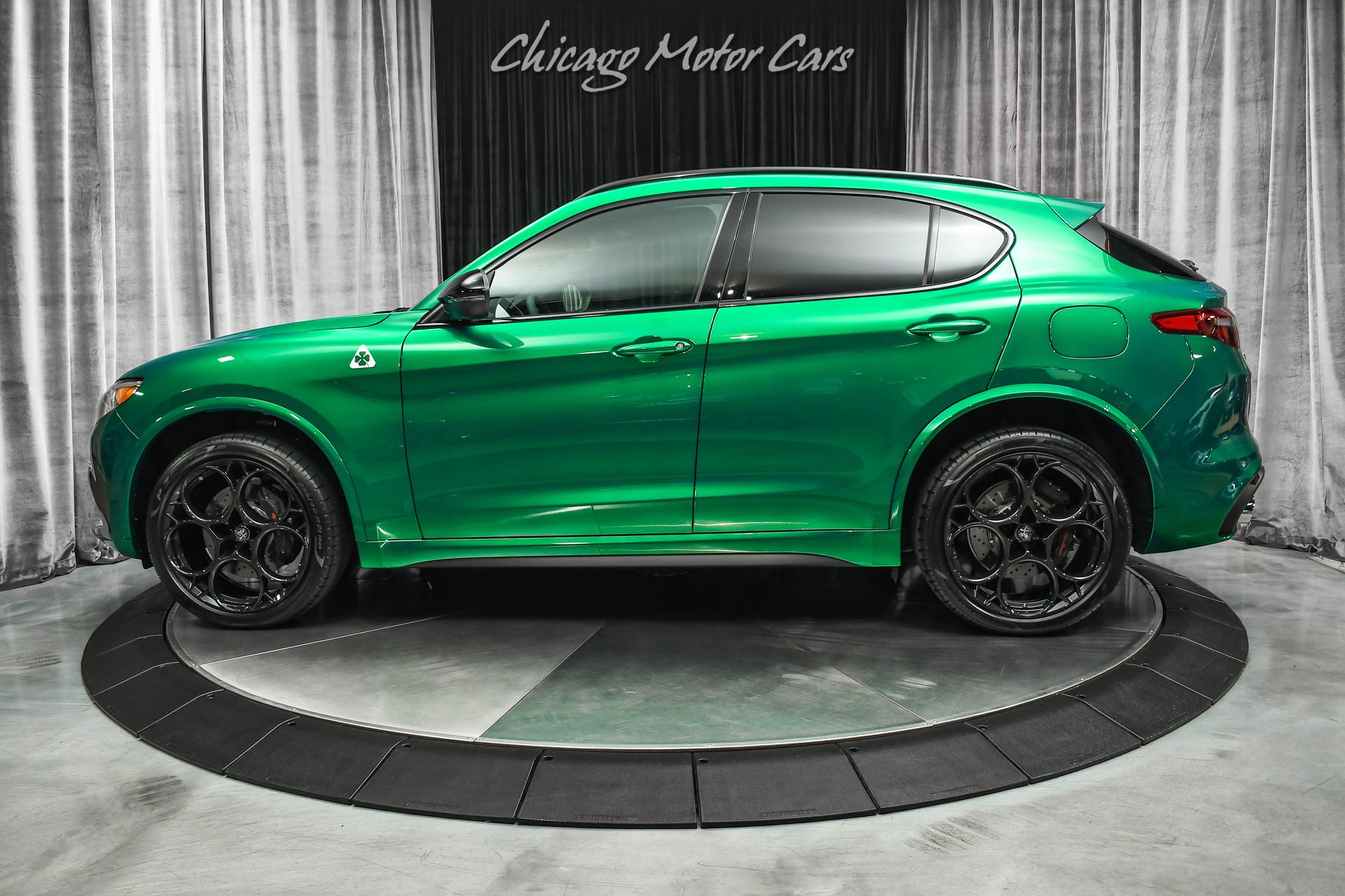 Used-2023-Alfa-Romeo-Stelvio-Quadrifoglio-Only-331-Miles-Huge-MSRP-96400-Hot-Color-Combo