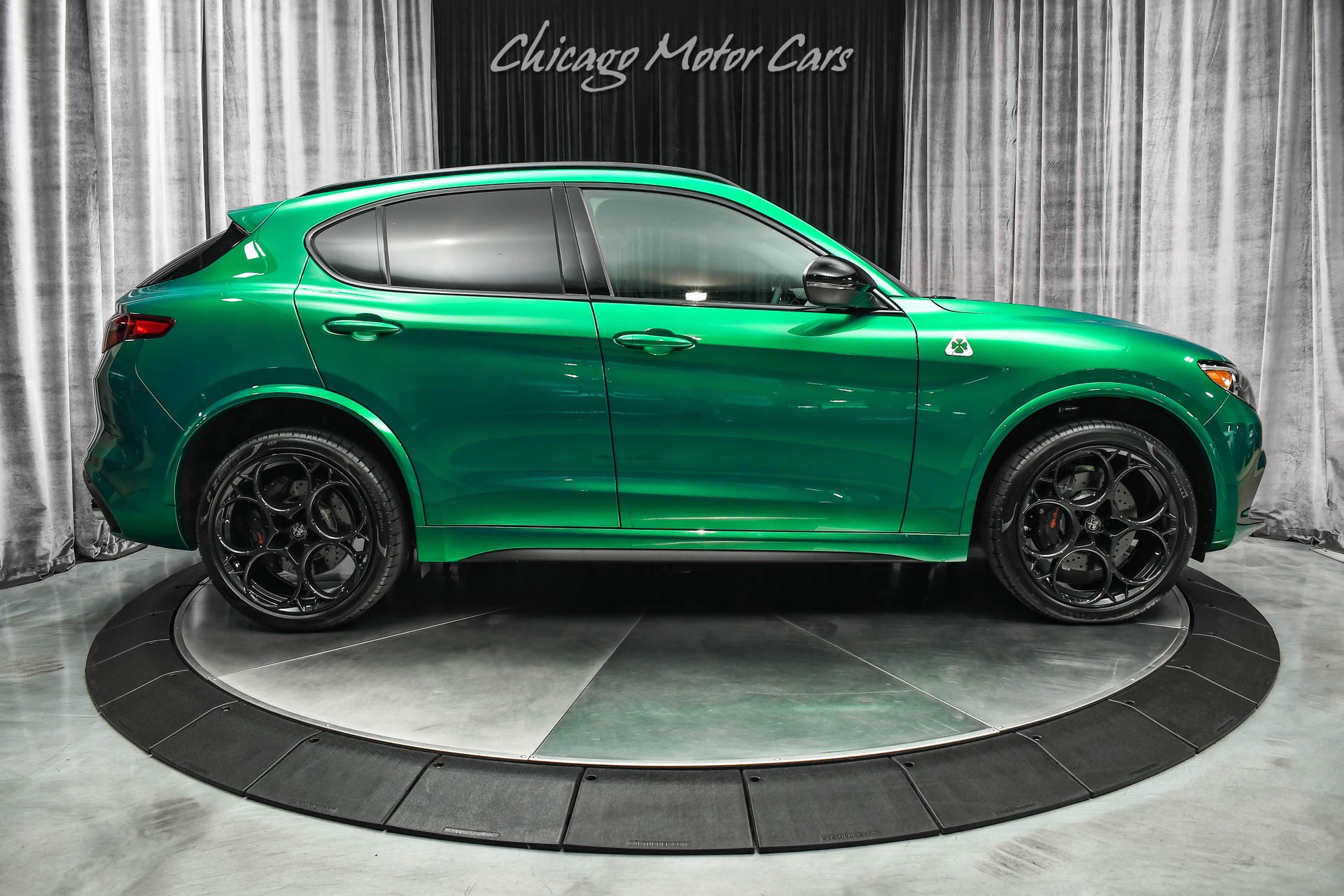 Used-2023-Alfa-Romeo-Stelvio-Quadrifoglio-Only-331-Miles-Huge-MSRP-96400-Hot-Color-Combo