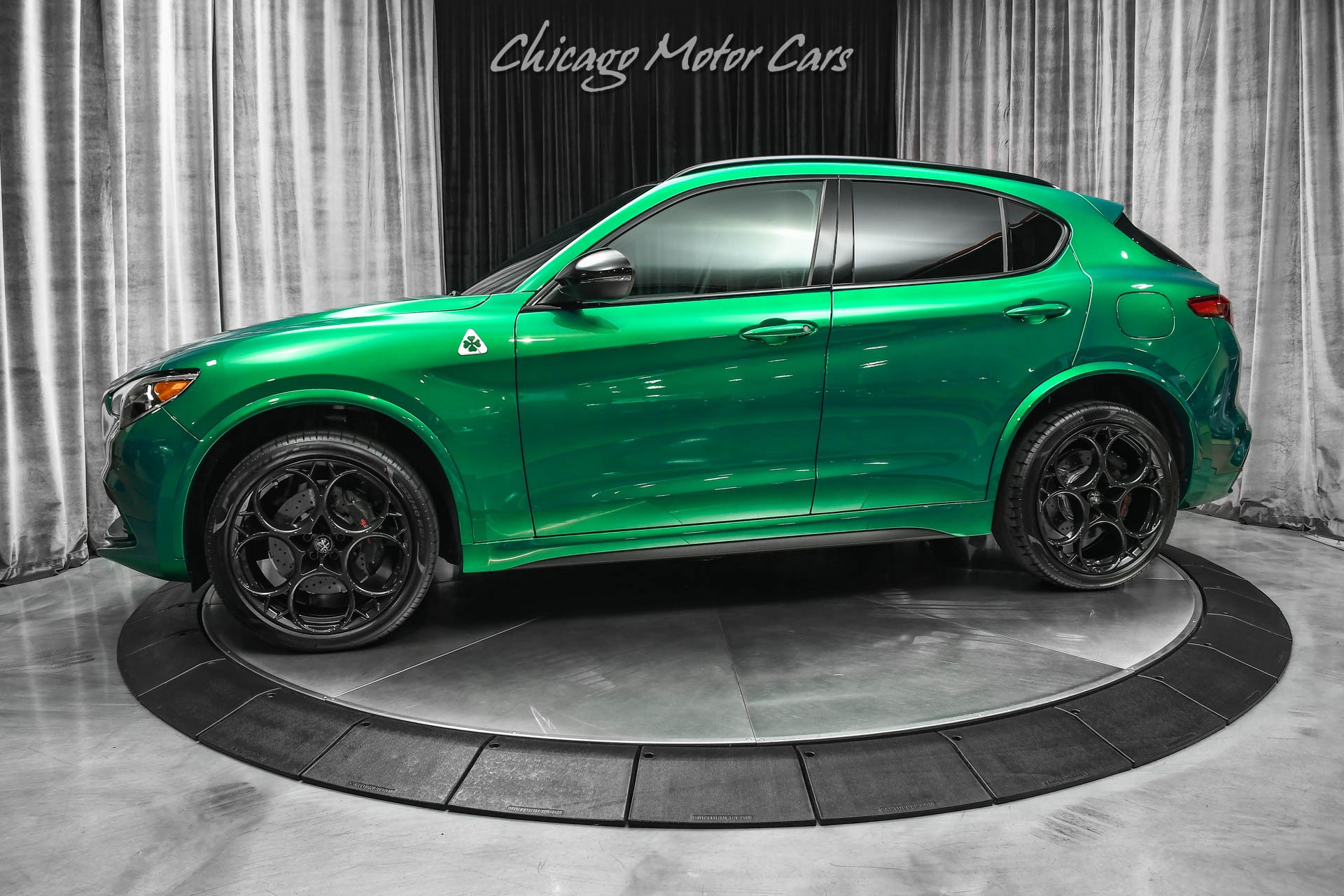 Used-2023-Alfa-Romeo-Stelvio-Quadrifoglio-Only-331-Miles-Huge-MSRP-96400-Hot-Color-Combo